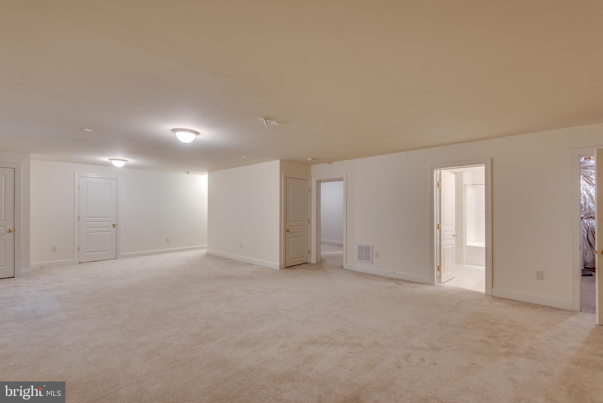 LEONARDS GRANT - Residential Lease