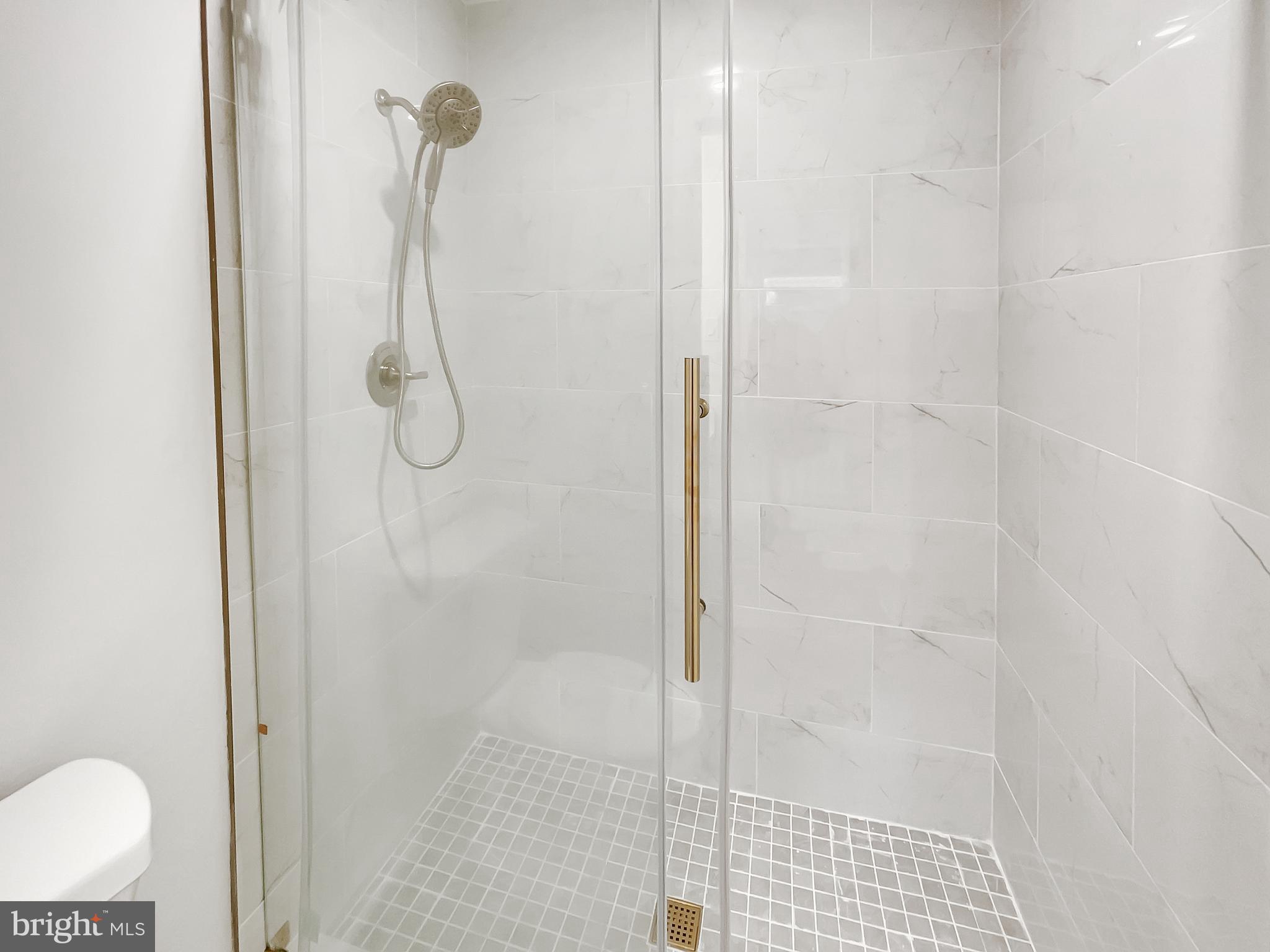 STONEYBROOKE - Residential