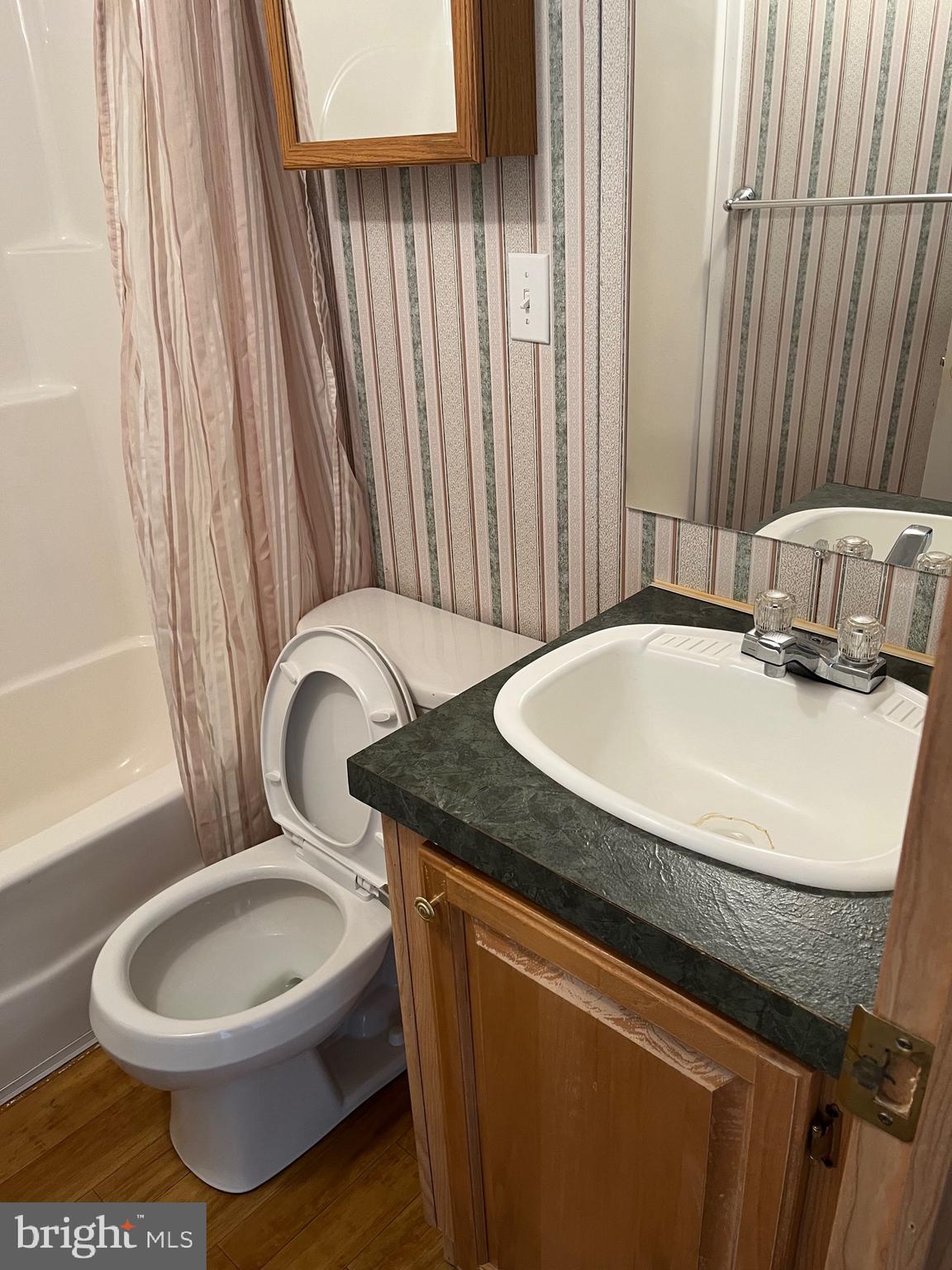 STRAWBERRY VILLAGE - Residential