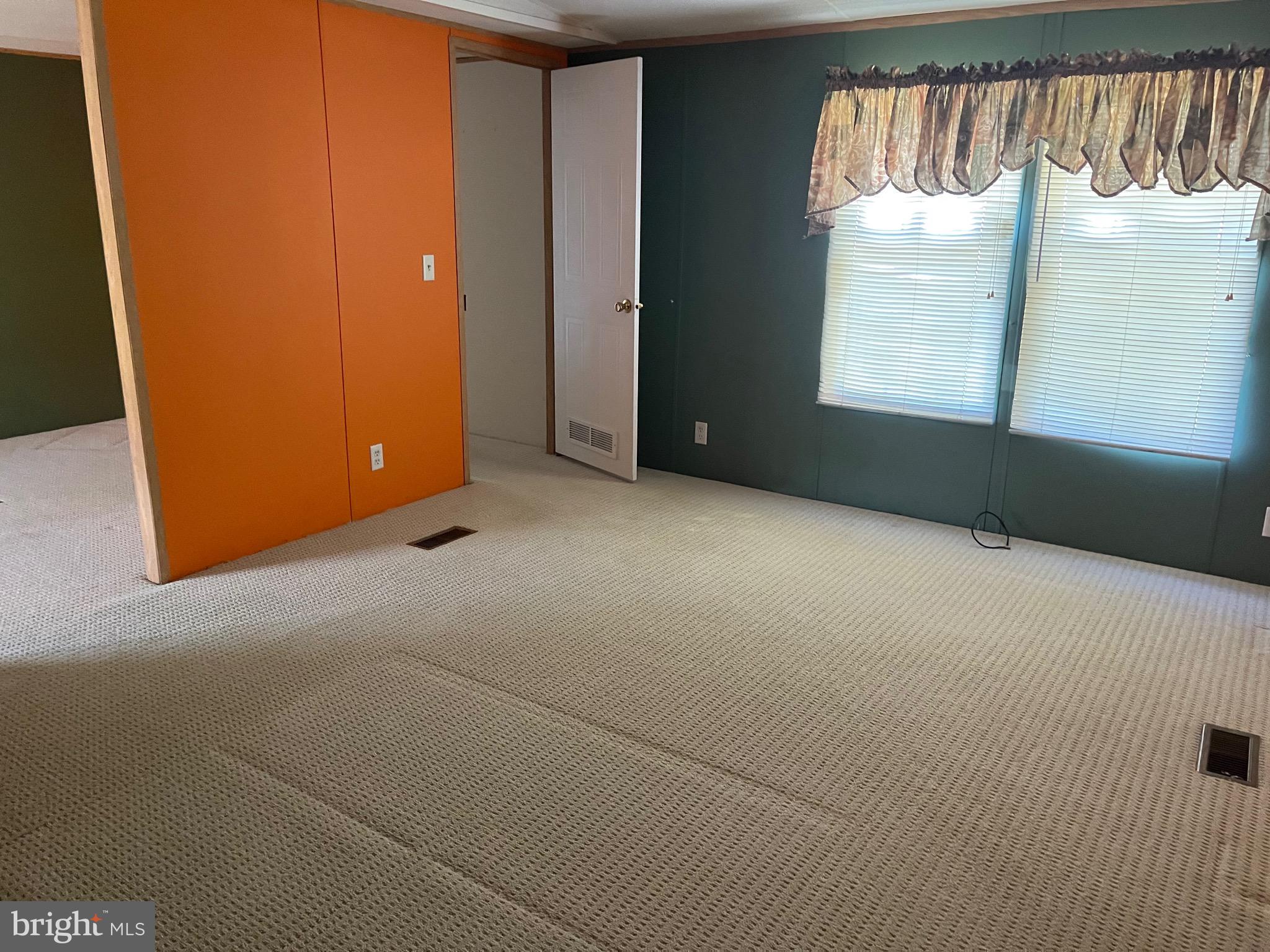 STRAWBERRY VILLAGE - Residential