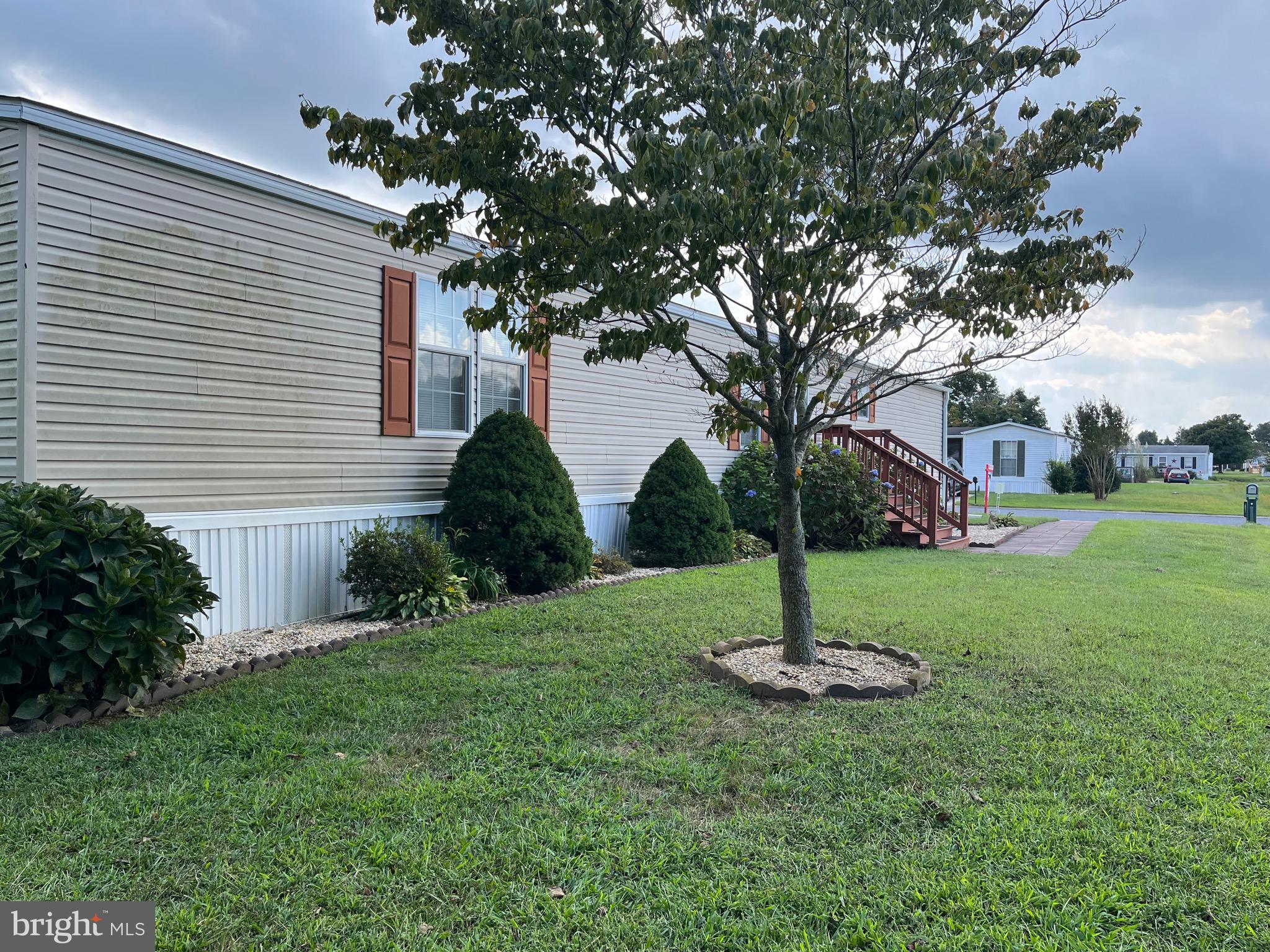 STRAWBERRY VILLAGE - Residential