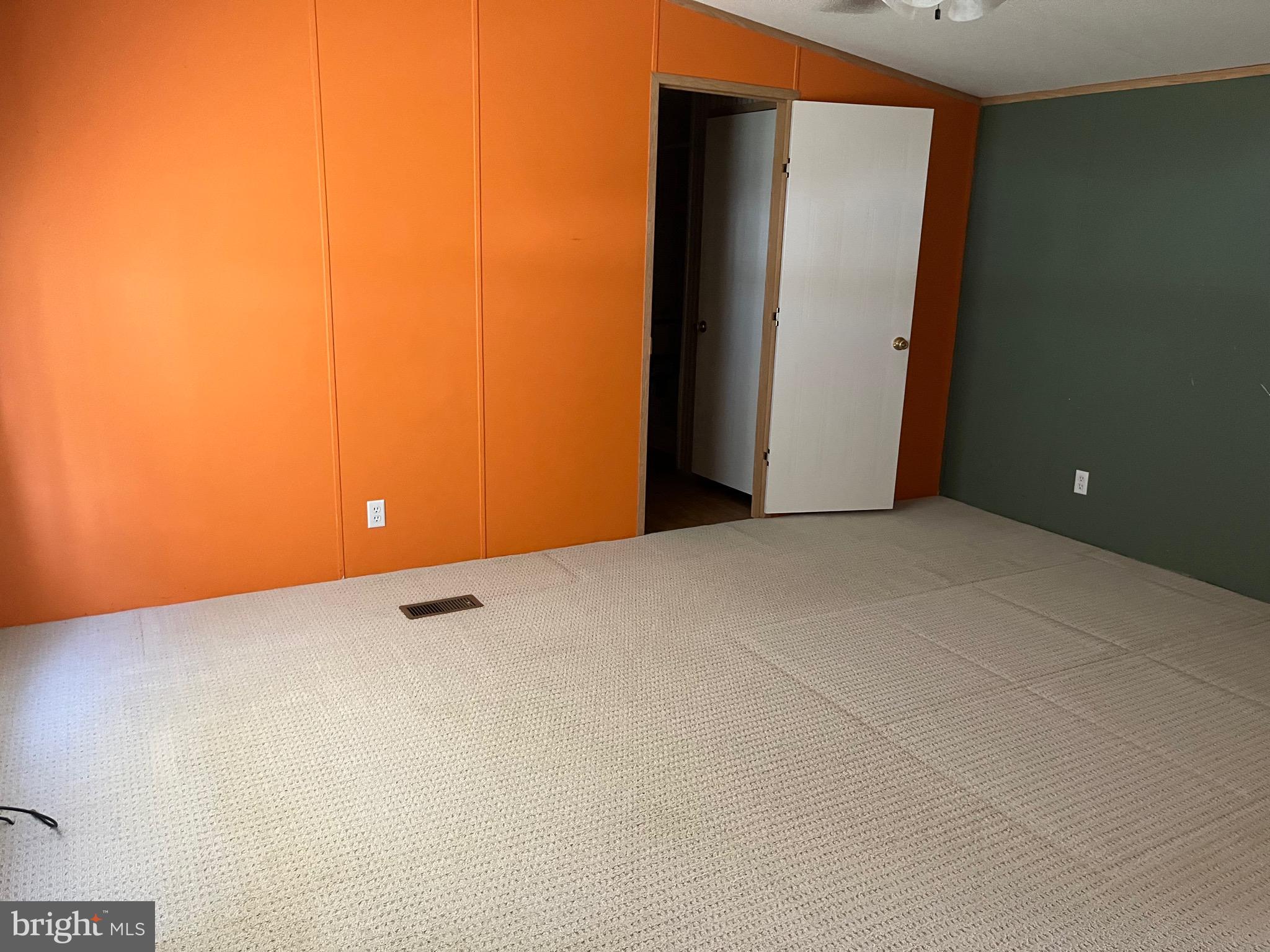 STRAWBERRY VILLAGE - Residential