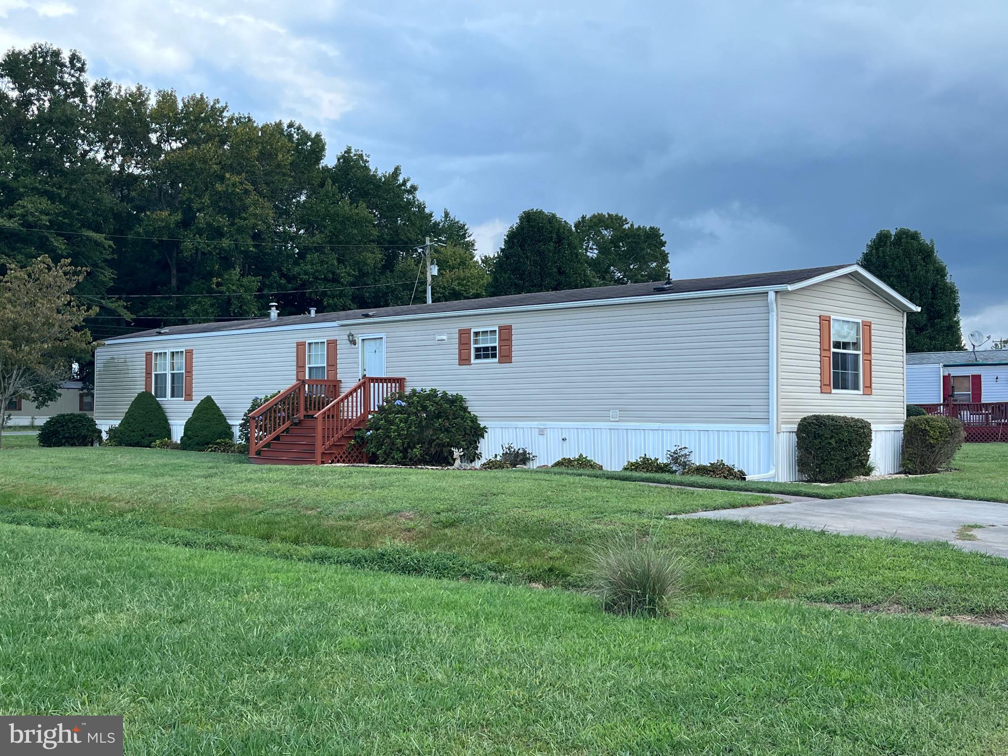 STRAWBERRY VILLAGE - Residential