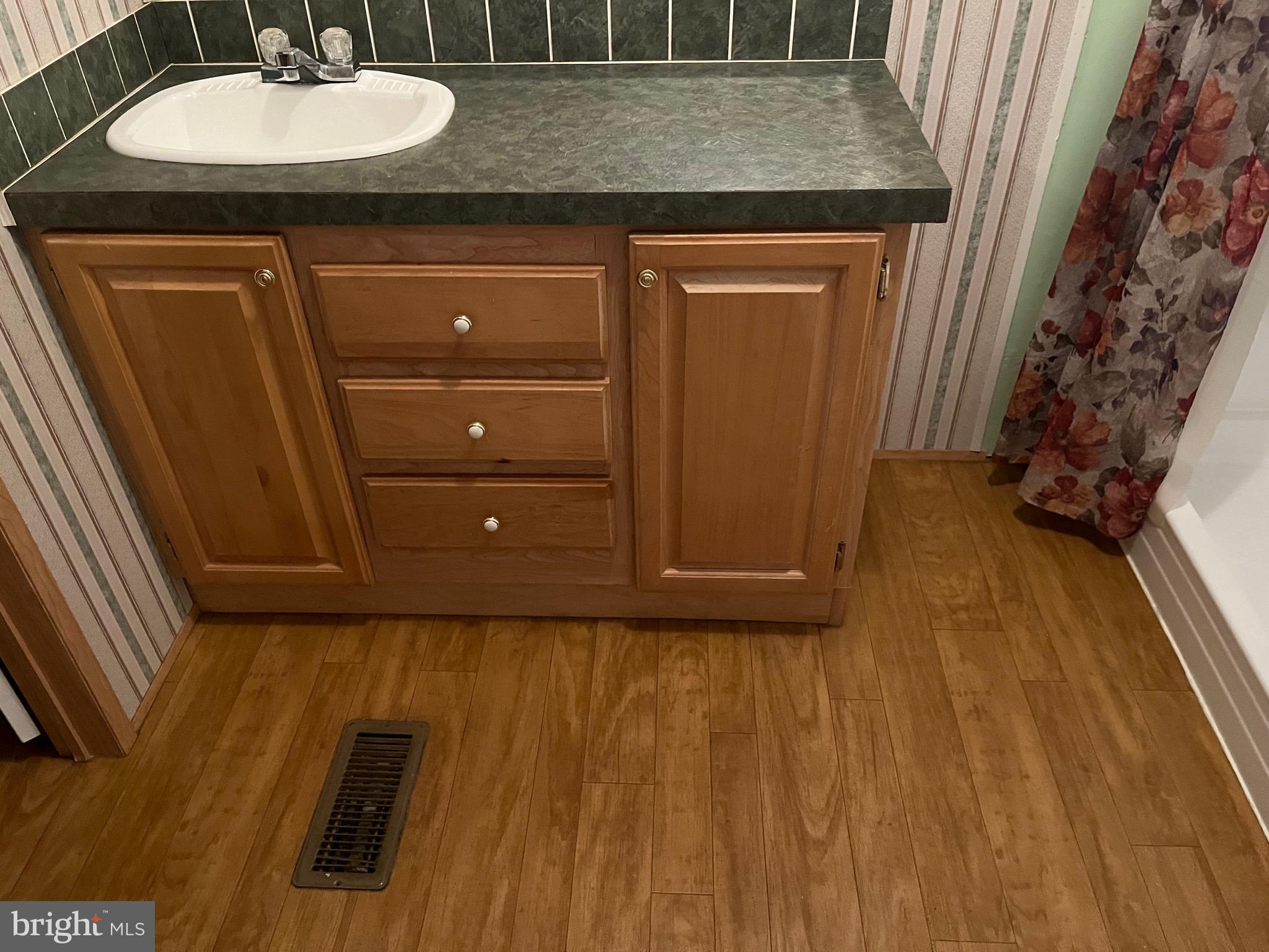 STRAWBERRY VILLAGE - Residential