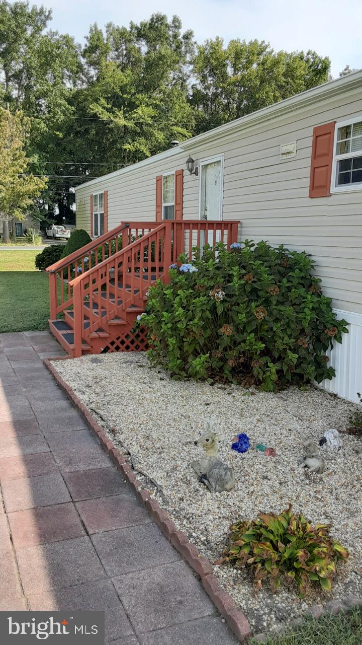 STRAWBERRY VILLAGE - Residential