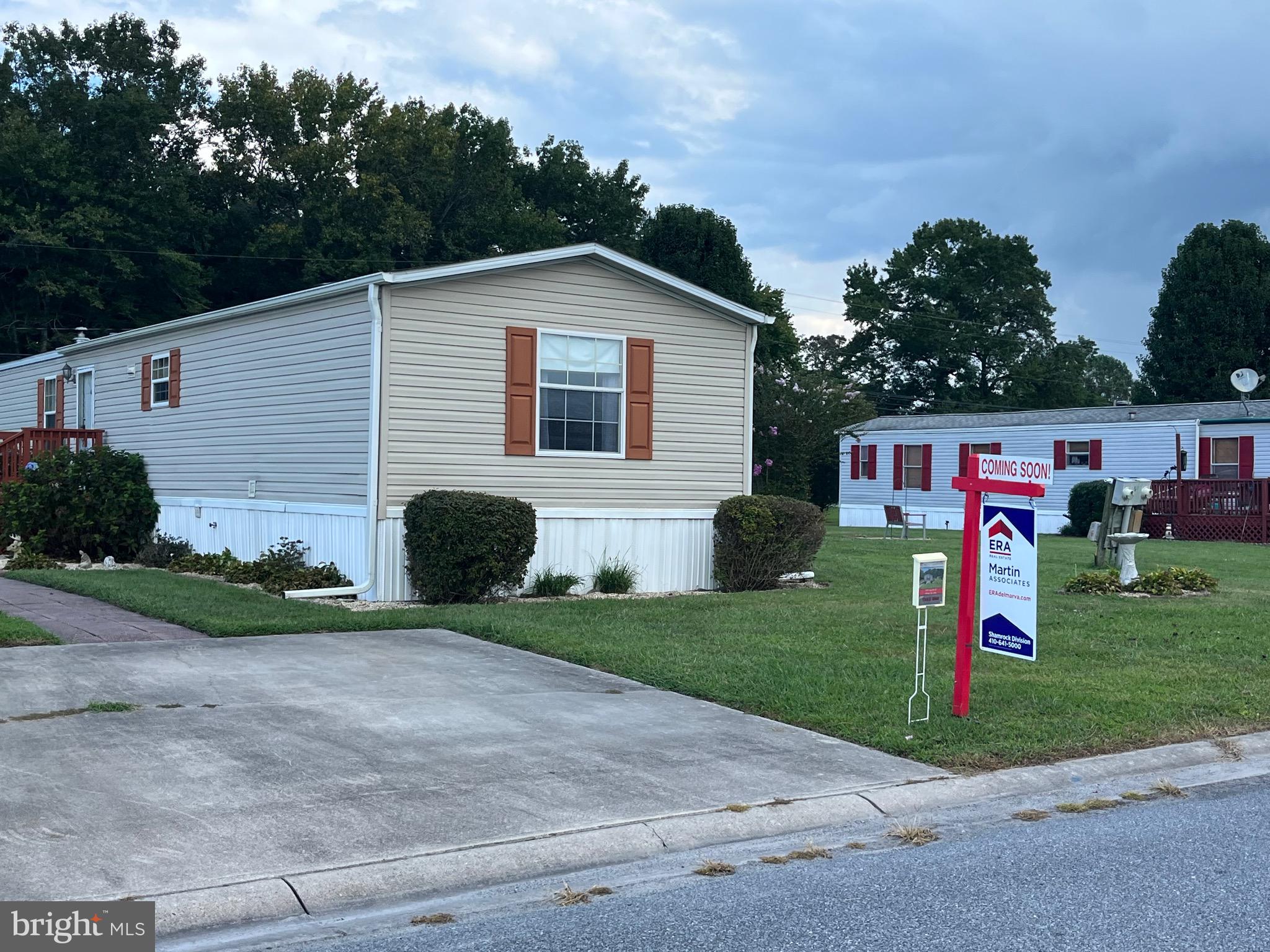 STRAWBERRY VILLAGE - Residential