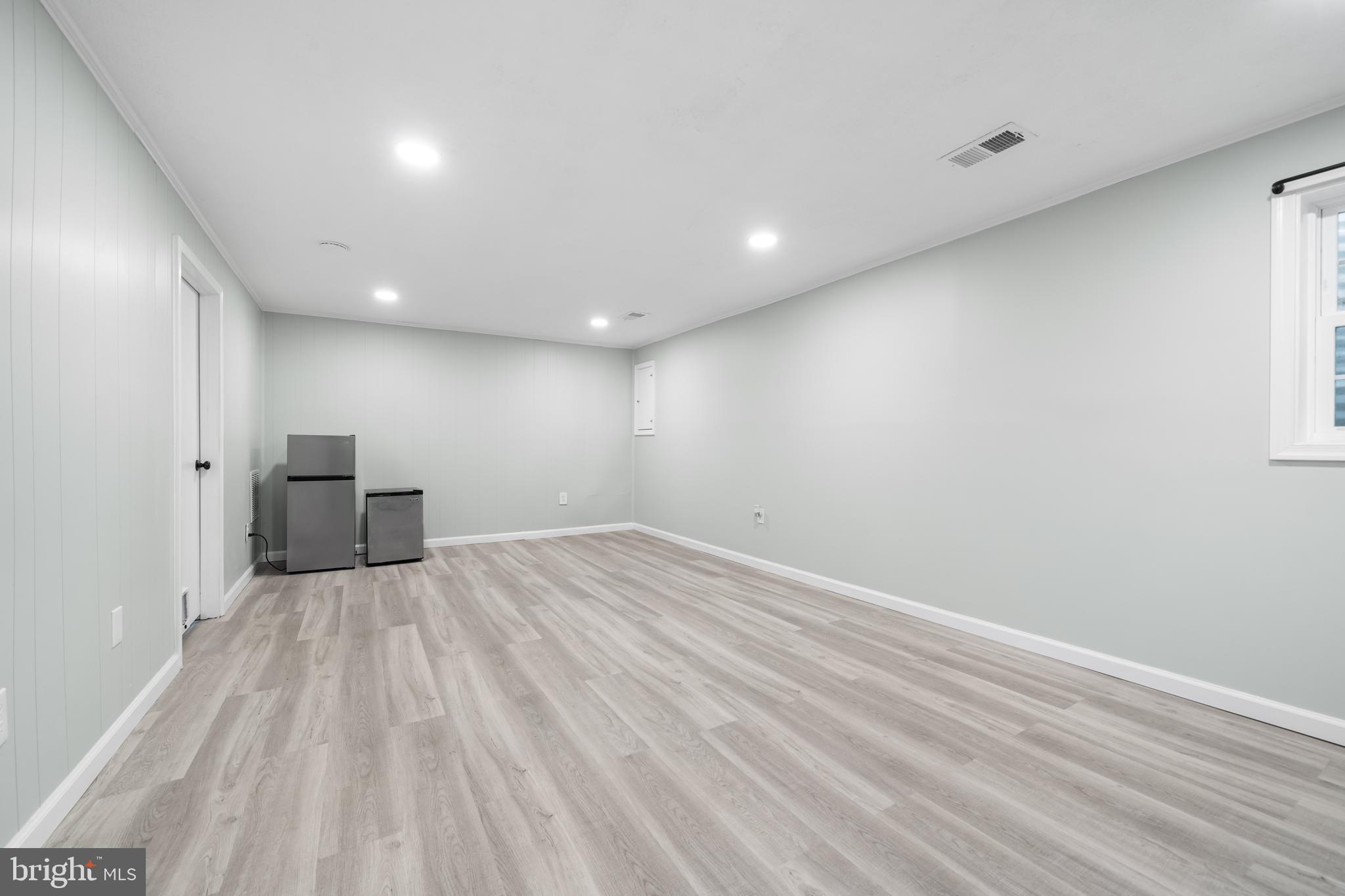 NEWINGTON STATION - Residential