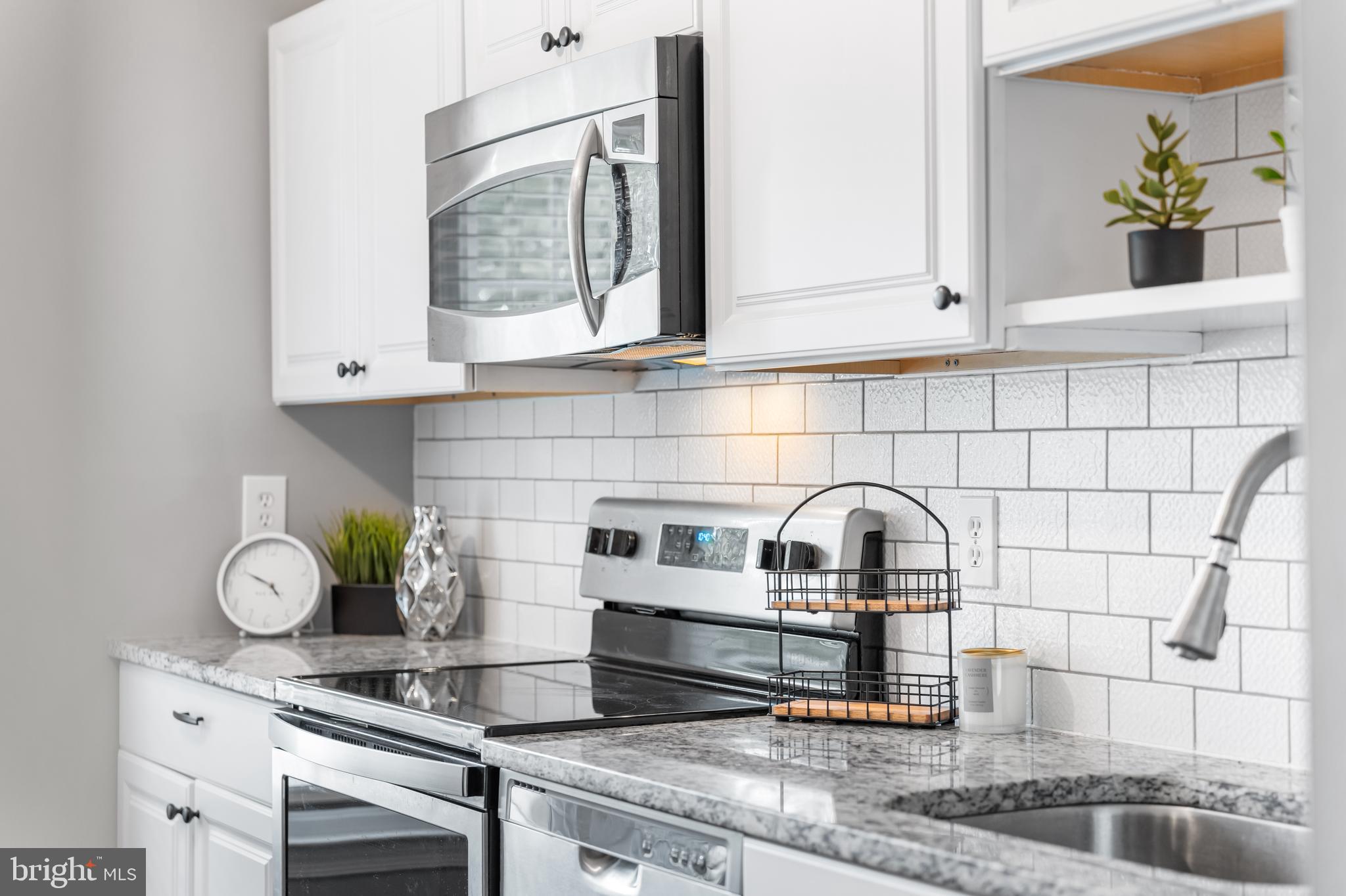 NEWINGTON STATION - Residential