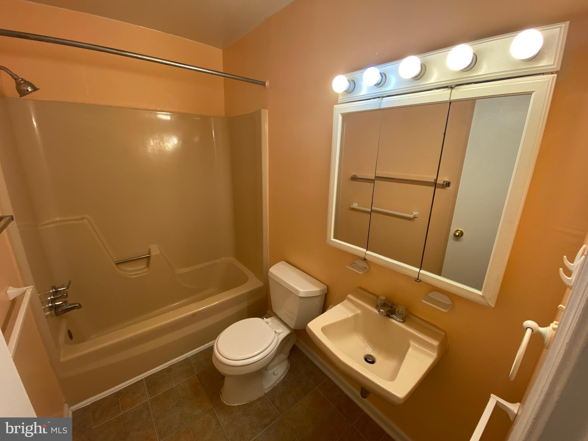 BRAGG HILL - Residential Lease