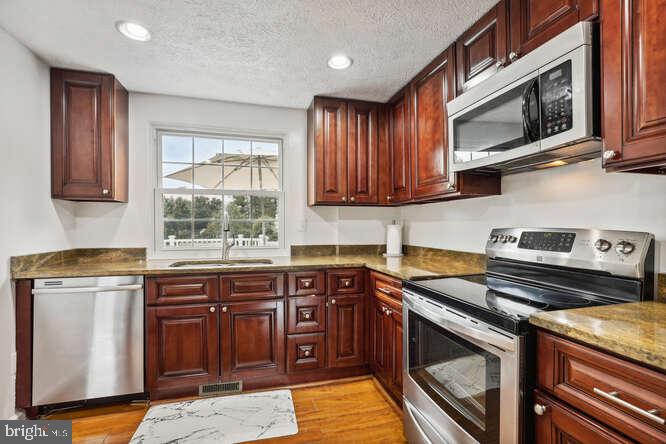 ARMFIELD FARMS - Residential