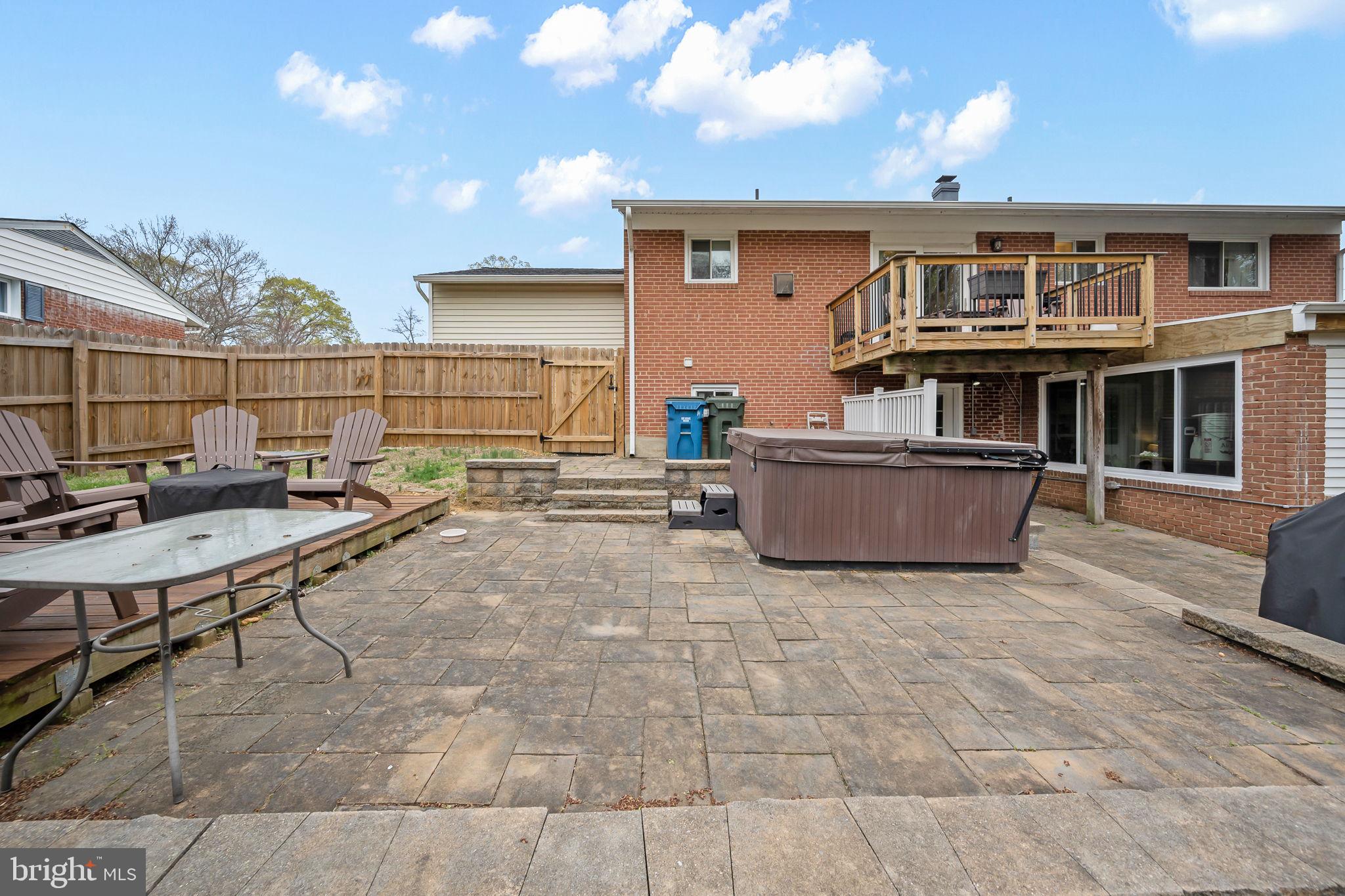 LOISDALE ESTATES - Residential