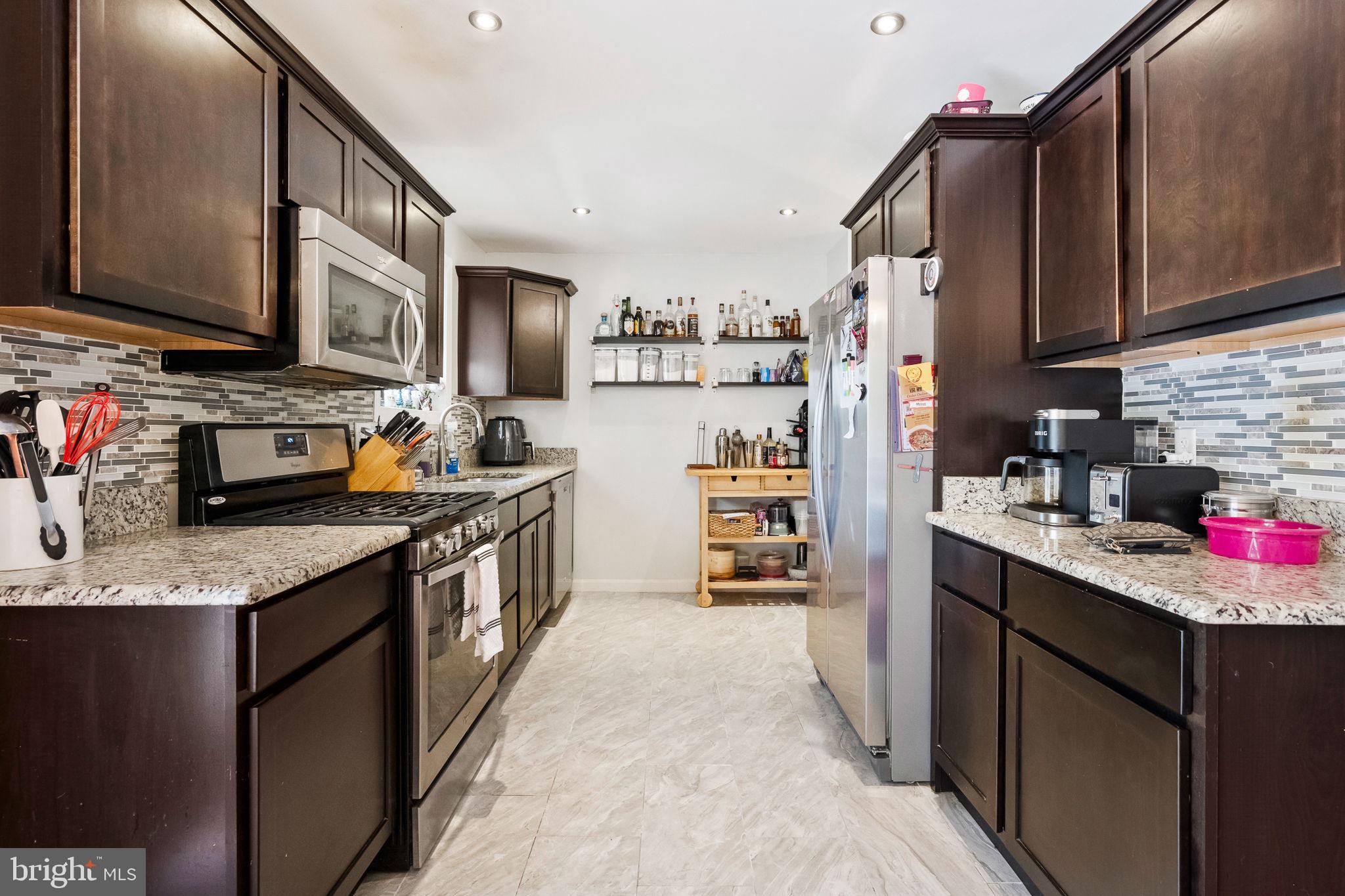 LOISDALE ESTATES - Residential