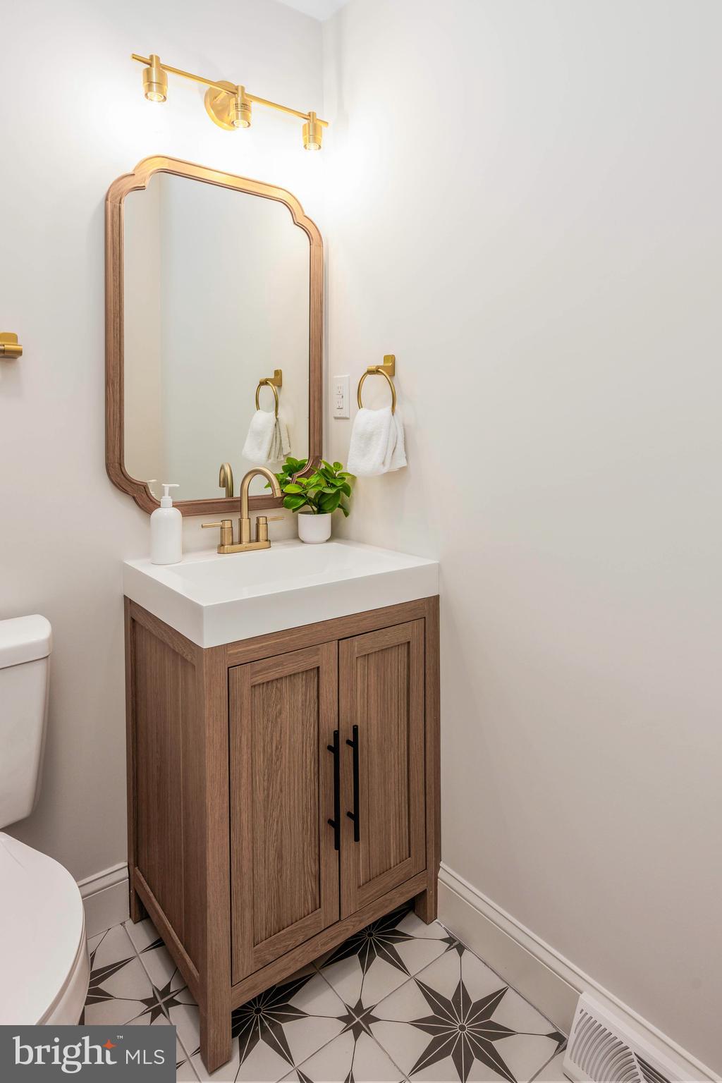 MONROVIA - Residential