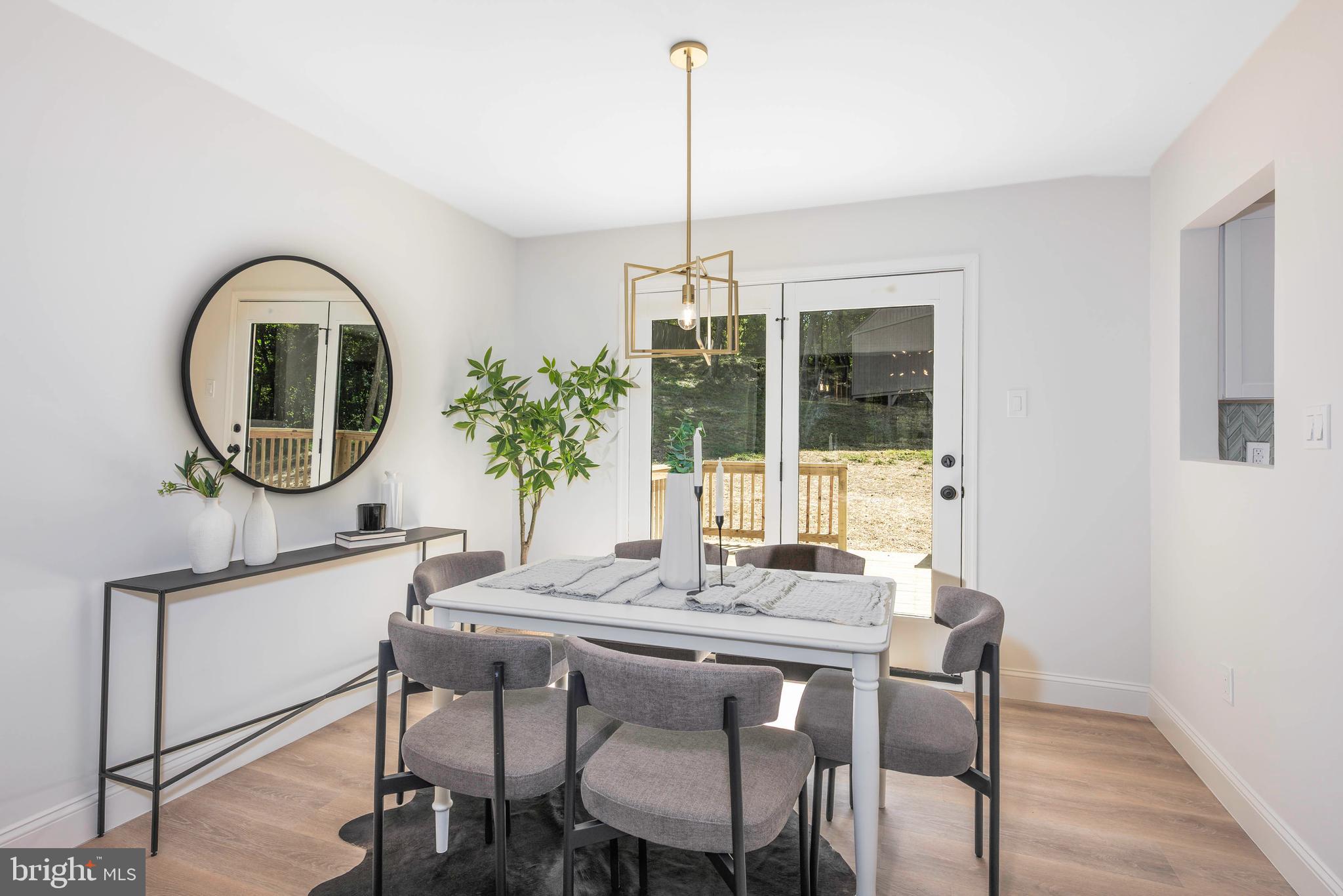 MONROVIA - Residential