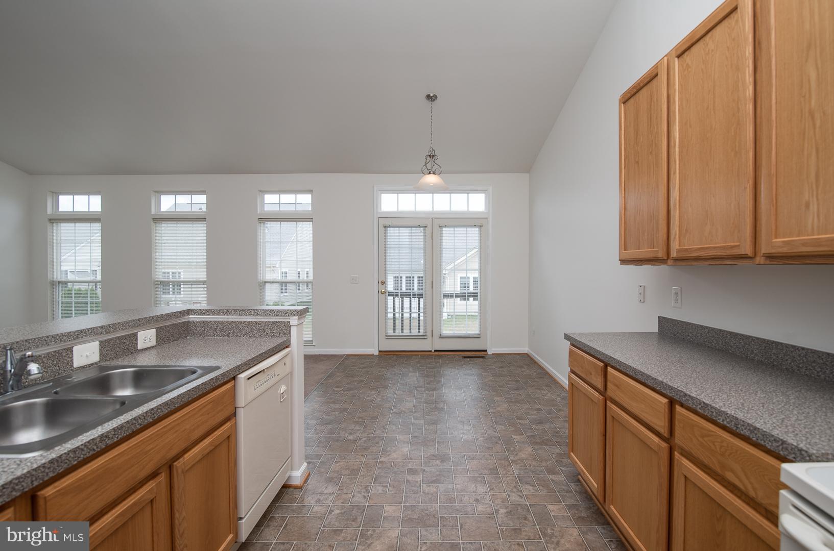 VIRGINIA HERITAGE AT LEE'S PARK - Residential