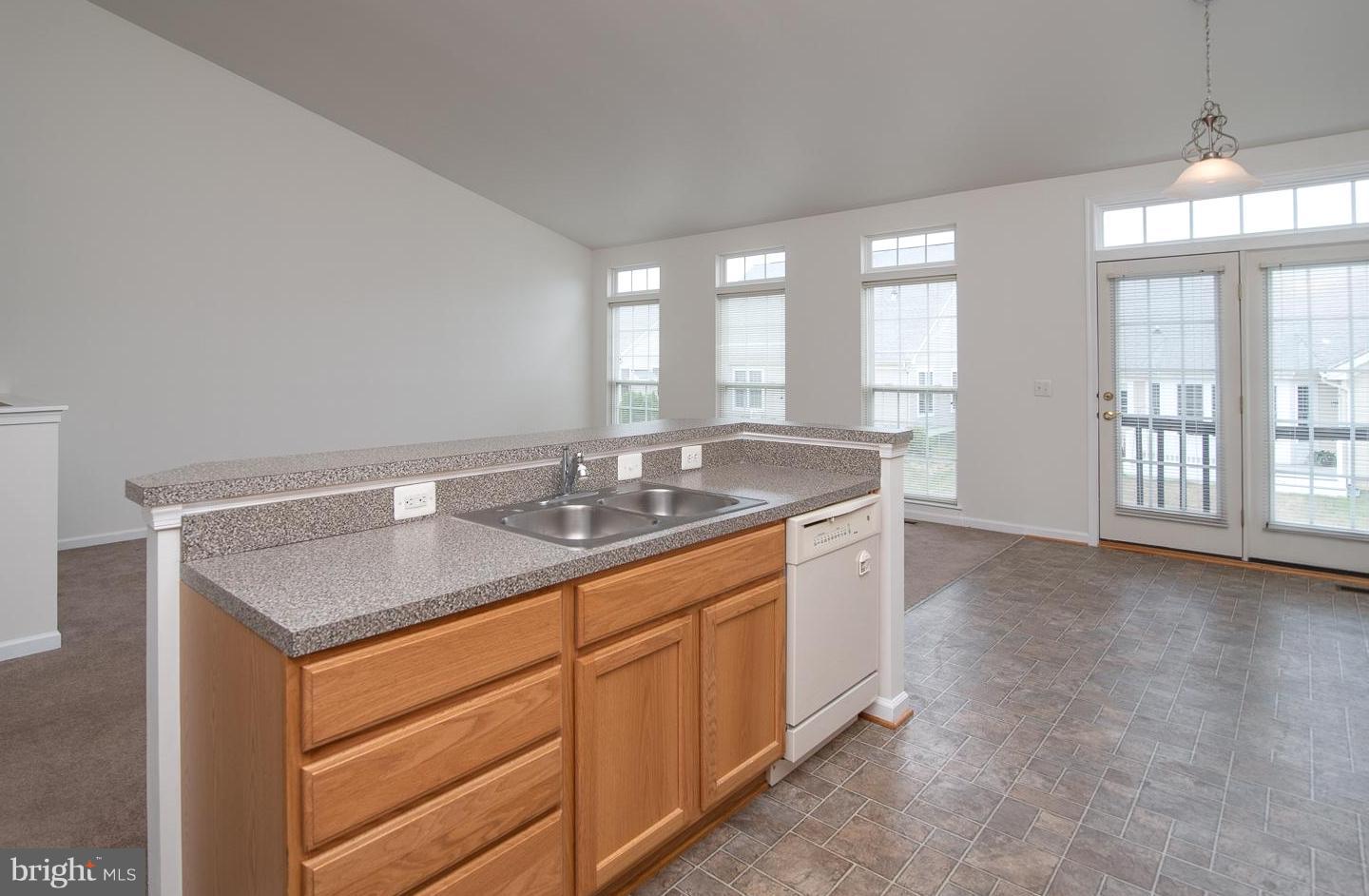 VIRGINIA HERITAGE AT LEE'S PARK - Residential