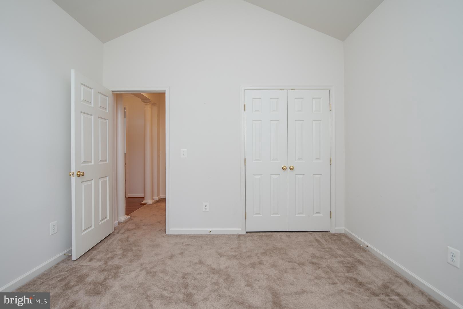 VIRGINIA HERITAGE AT LEE'S PARK - Residential