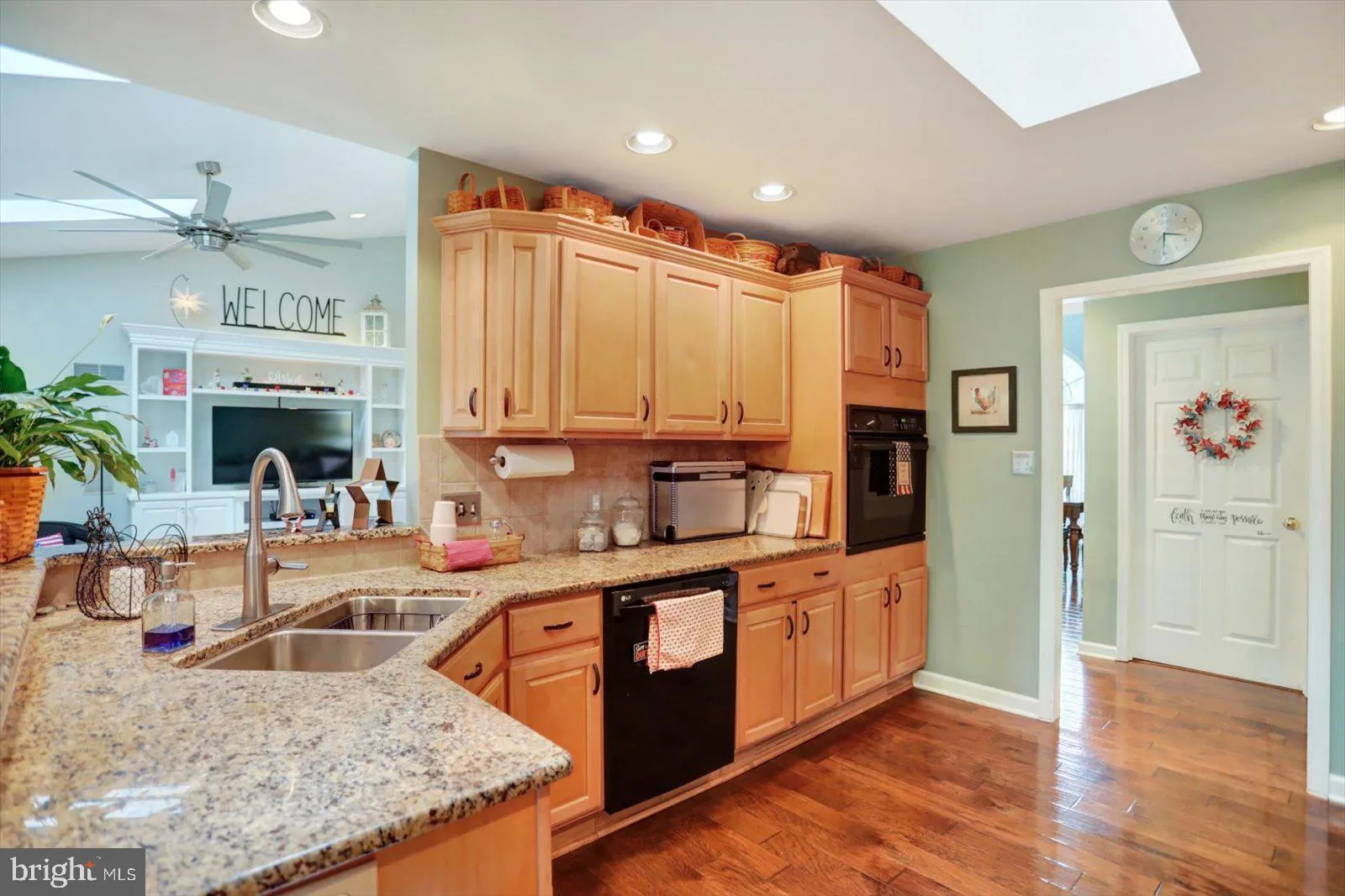 York, Pennsylvania 17406, United States, 3 Bedrooms Bedrooms, ,3 BathroomsBathrooms,Residential,Pending,135722