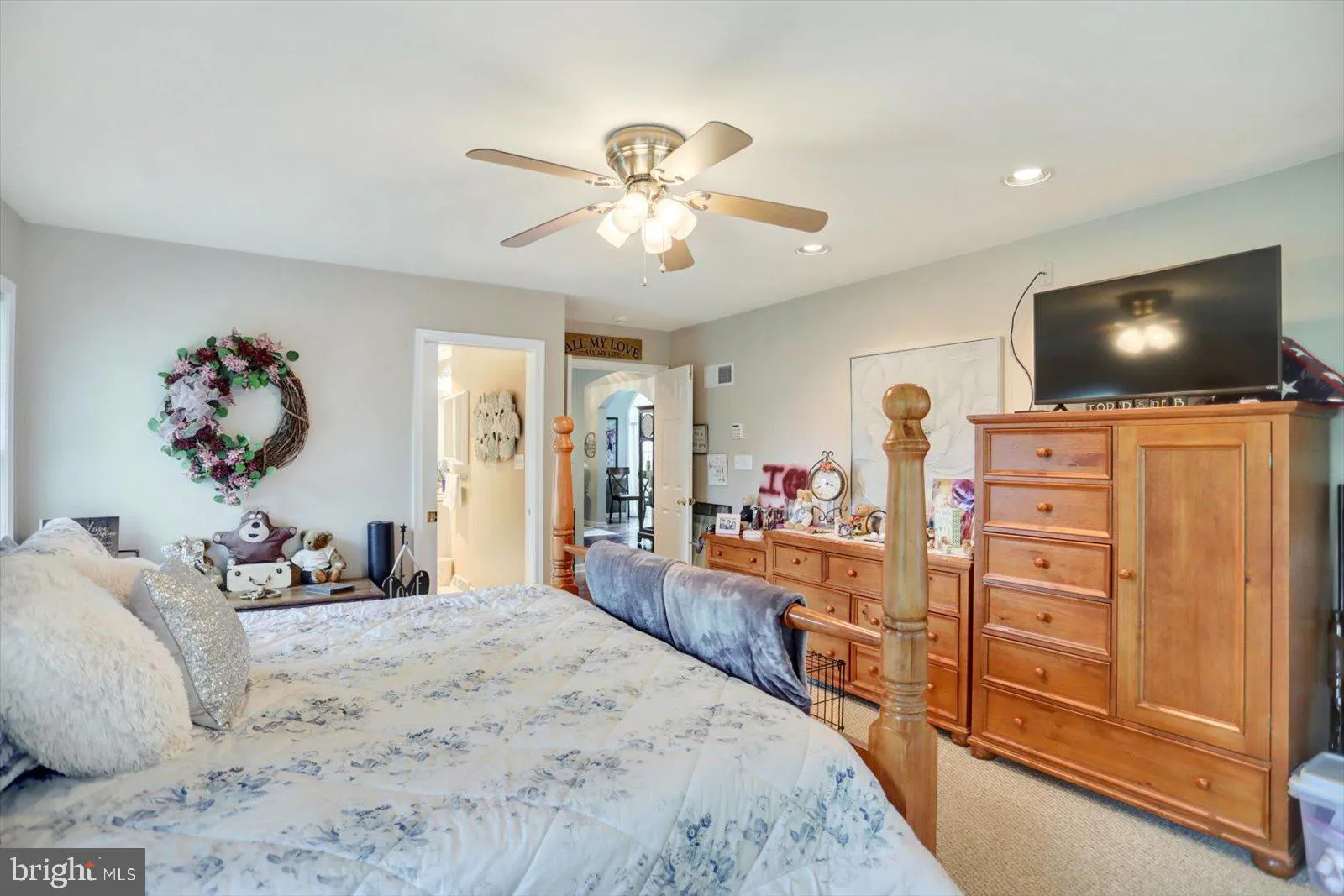 York, Pennsylvania 17406, United States, 3 Bedrooms Bedrooms, ,3 BathroomsBathrooms,Residential,Pending,135722