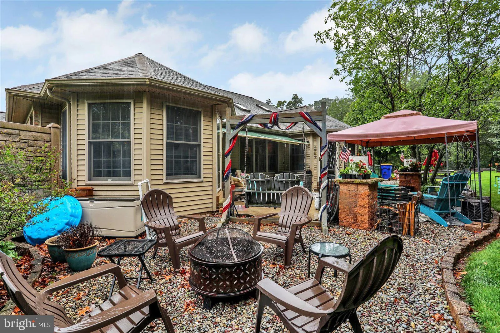 York, Pennsylvania 17406, United States, 3 Bedrooms Bedrooms, ,3 BathroomsBathrooms,Residential,Pending,135722