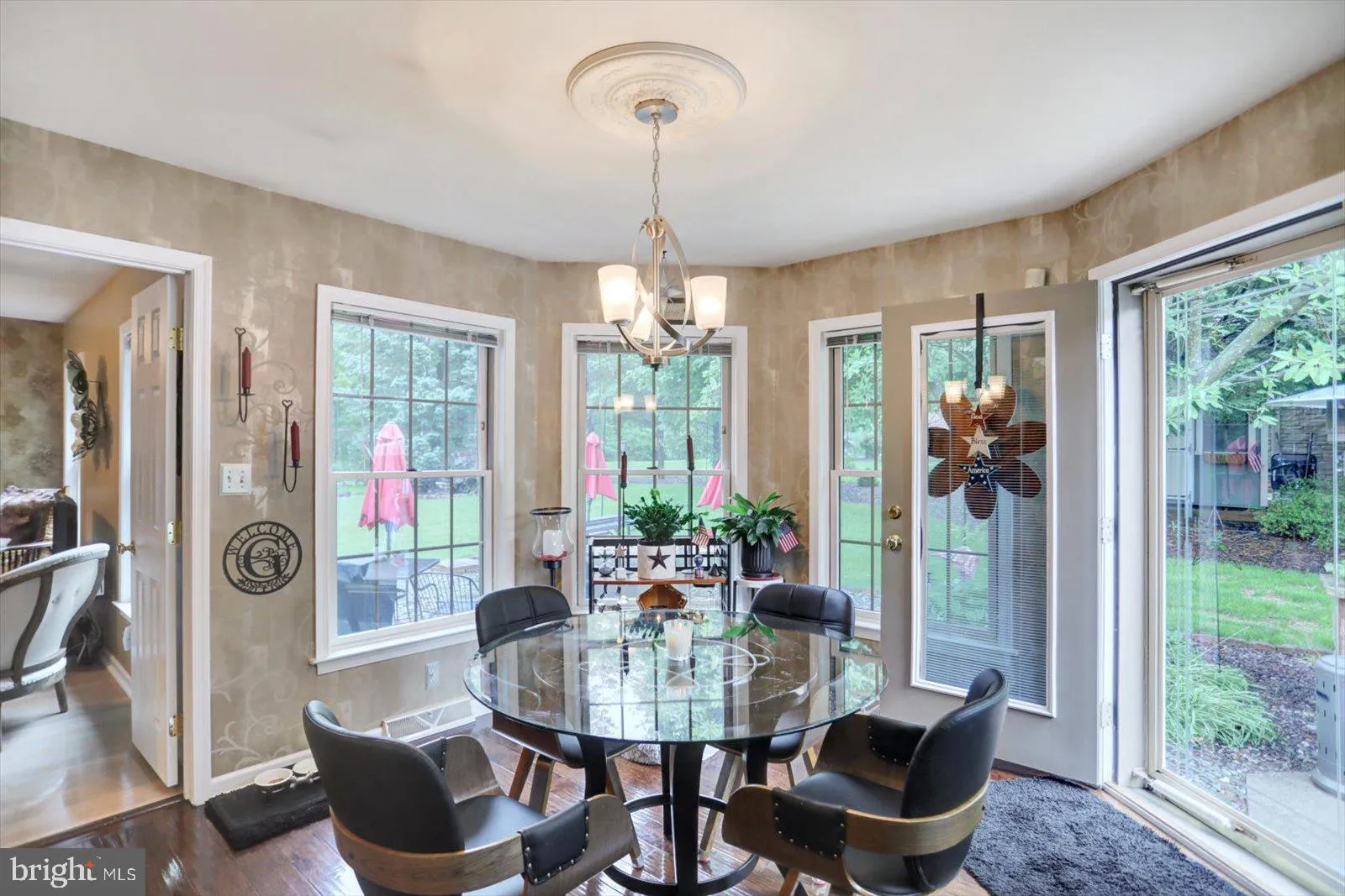 York, Pennsylvania 17406, United States, 3 Bedrooms Bedrooms, ,3 BathroomsBathrooms,Residential,Pending,135722