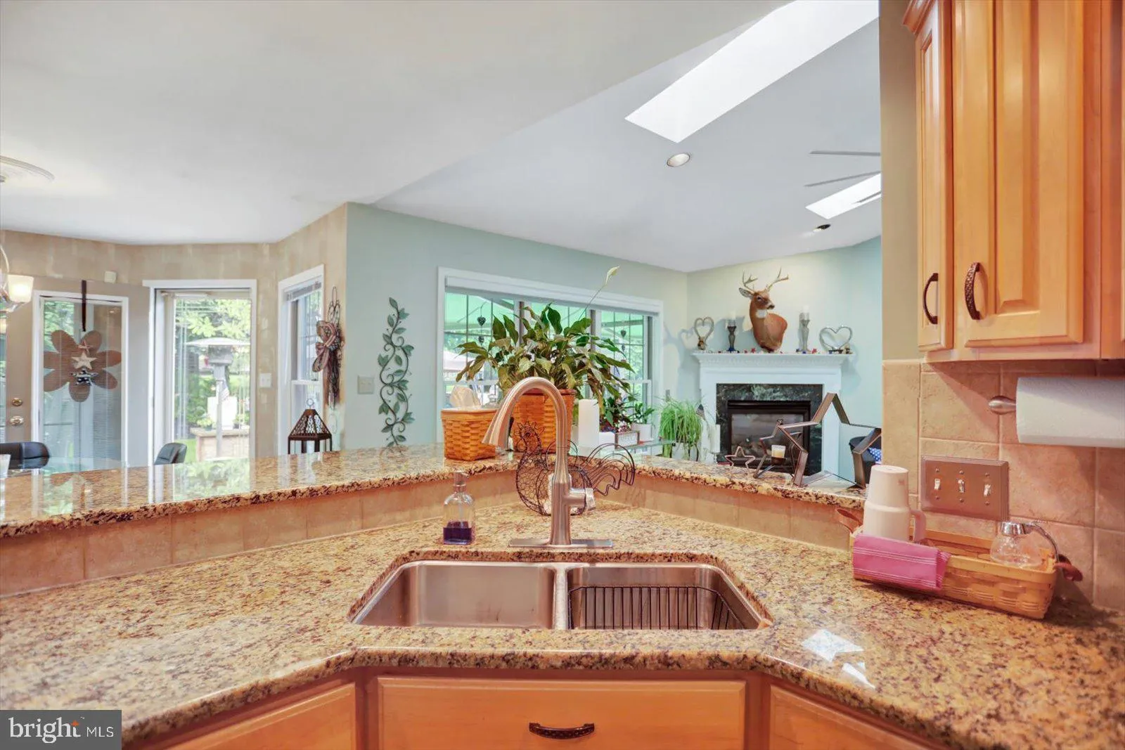 York, Pennsylvania 17406, United States, 3 Bedrooms Bedrooms, ,3 BathroomsBathrooms,Residential,Pending,135722