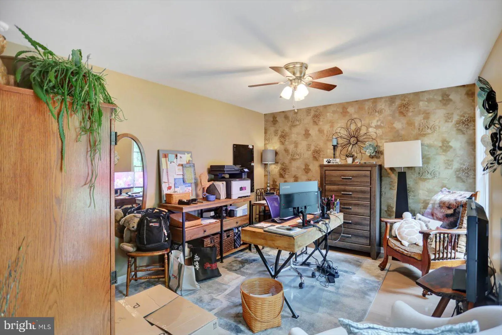 York, Pennsylvania 17406, United States, 3 Bedrooms Bedrooms, ,3 BathroomsBathrooms,Residential,Pending,135722