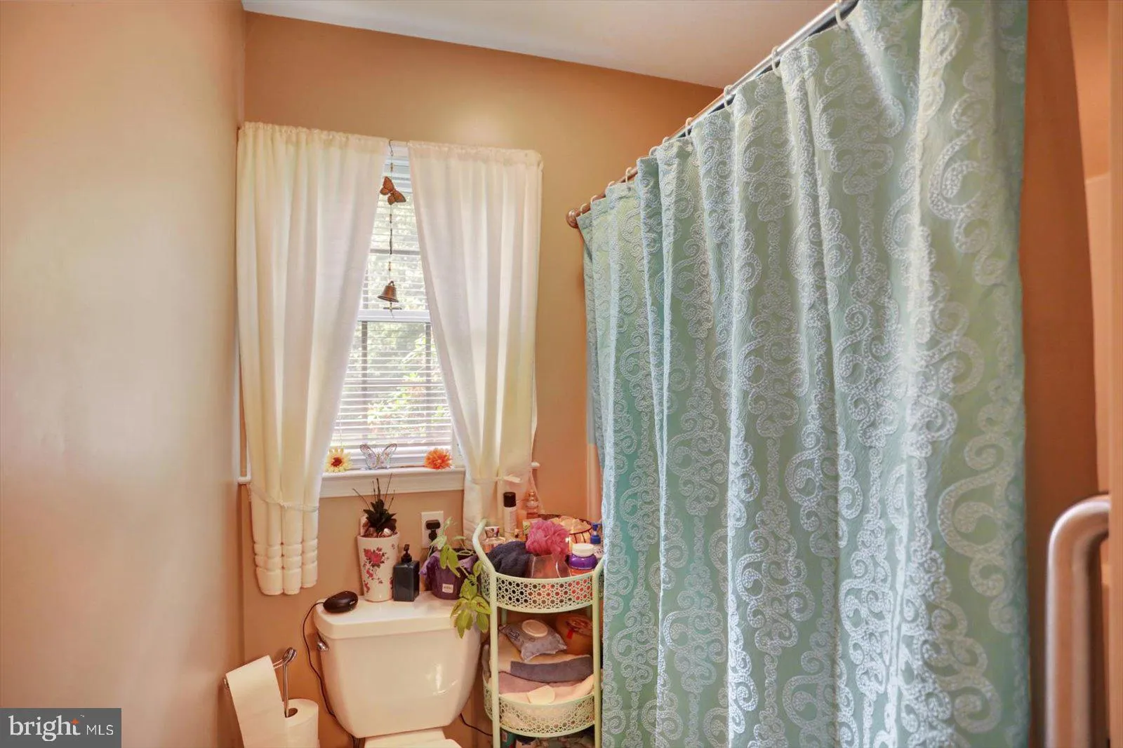 York, Pennsylvania 17406, United States, 3 Bedrooms Bedrooms, ,3 BathroomsBathrooms,Residential,Pending,135722