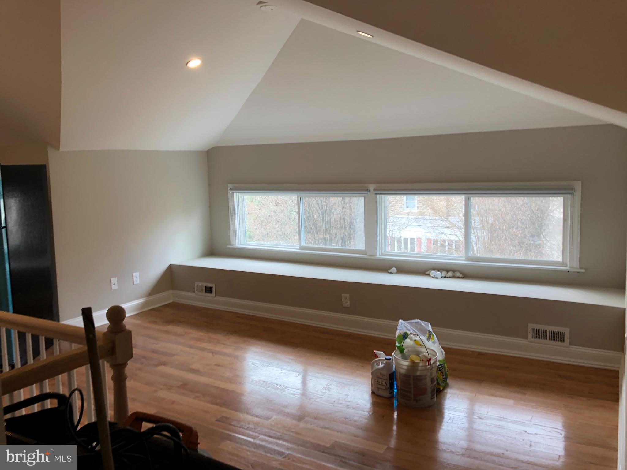 JENKINTOWN - Commercial Sale