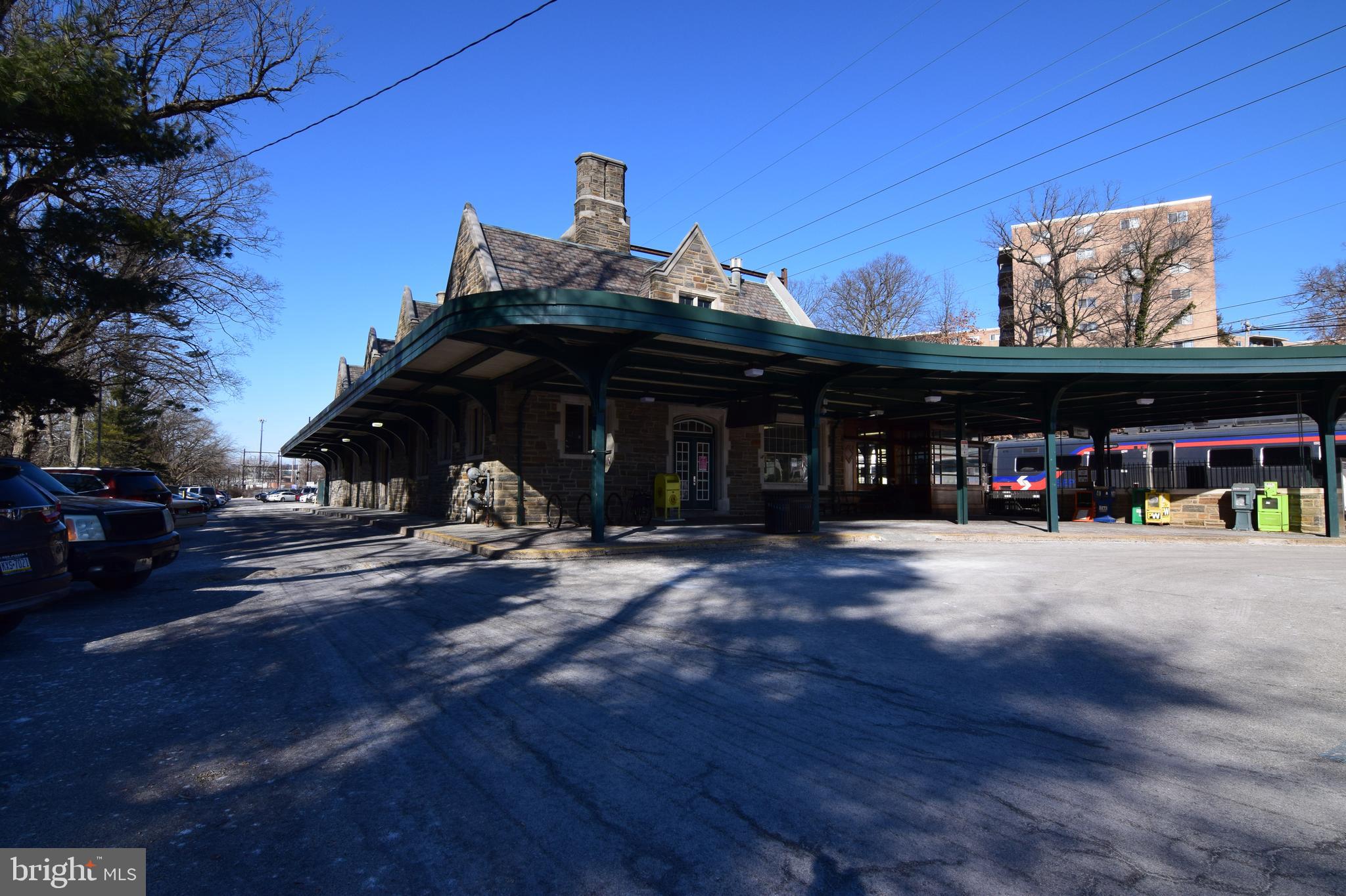 JENKINTOWN - Commercial Sale