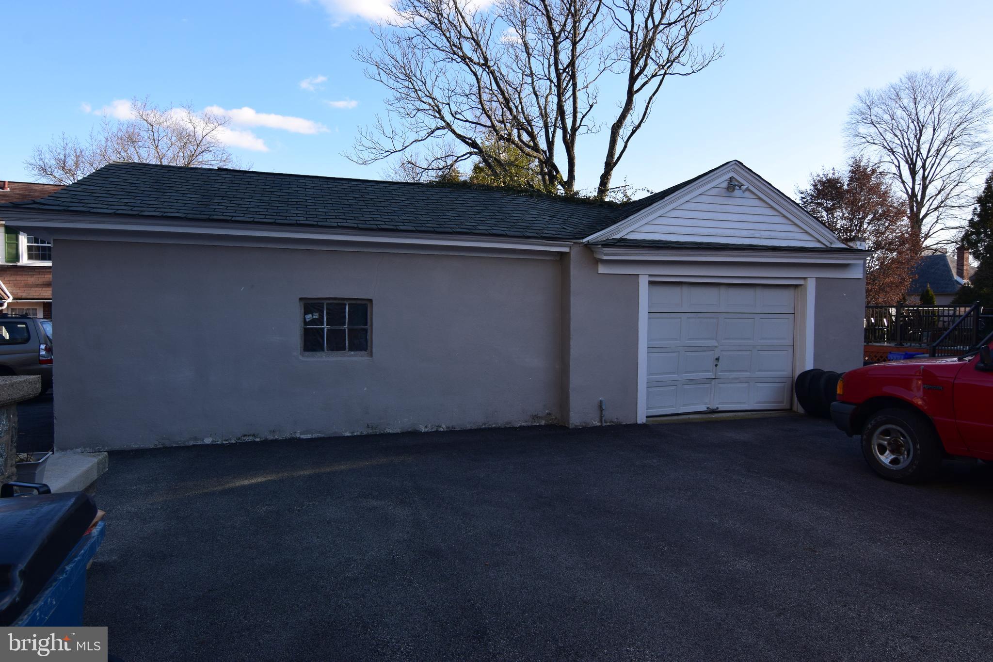 JENKINTOWN - Commercial Sale
