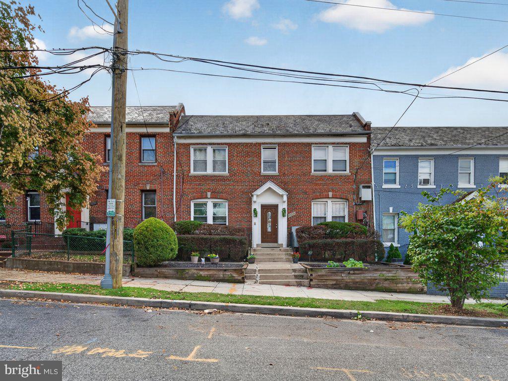 1333 ADAMS STREET NE 3