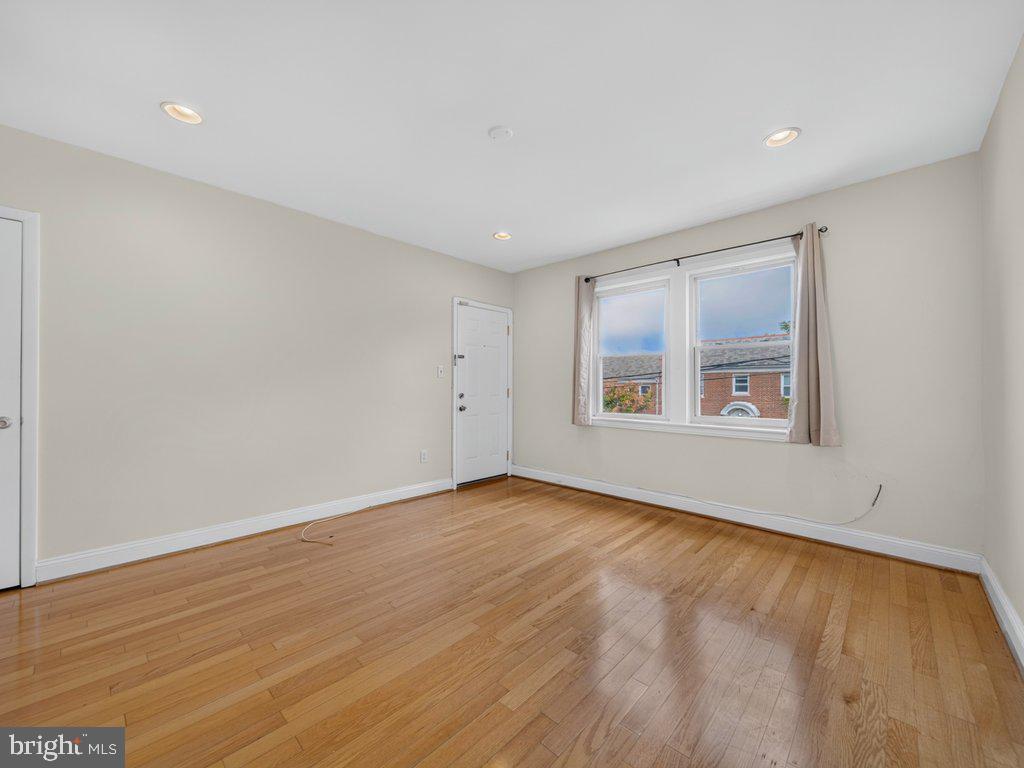 1333 ADAMS STREET NE 3