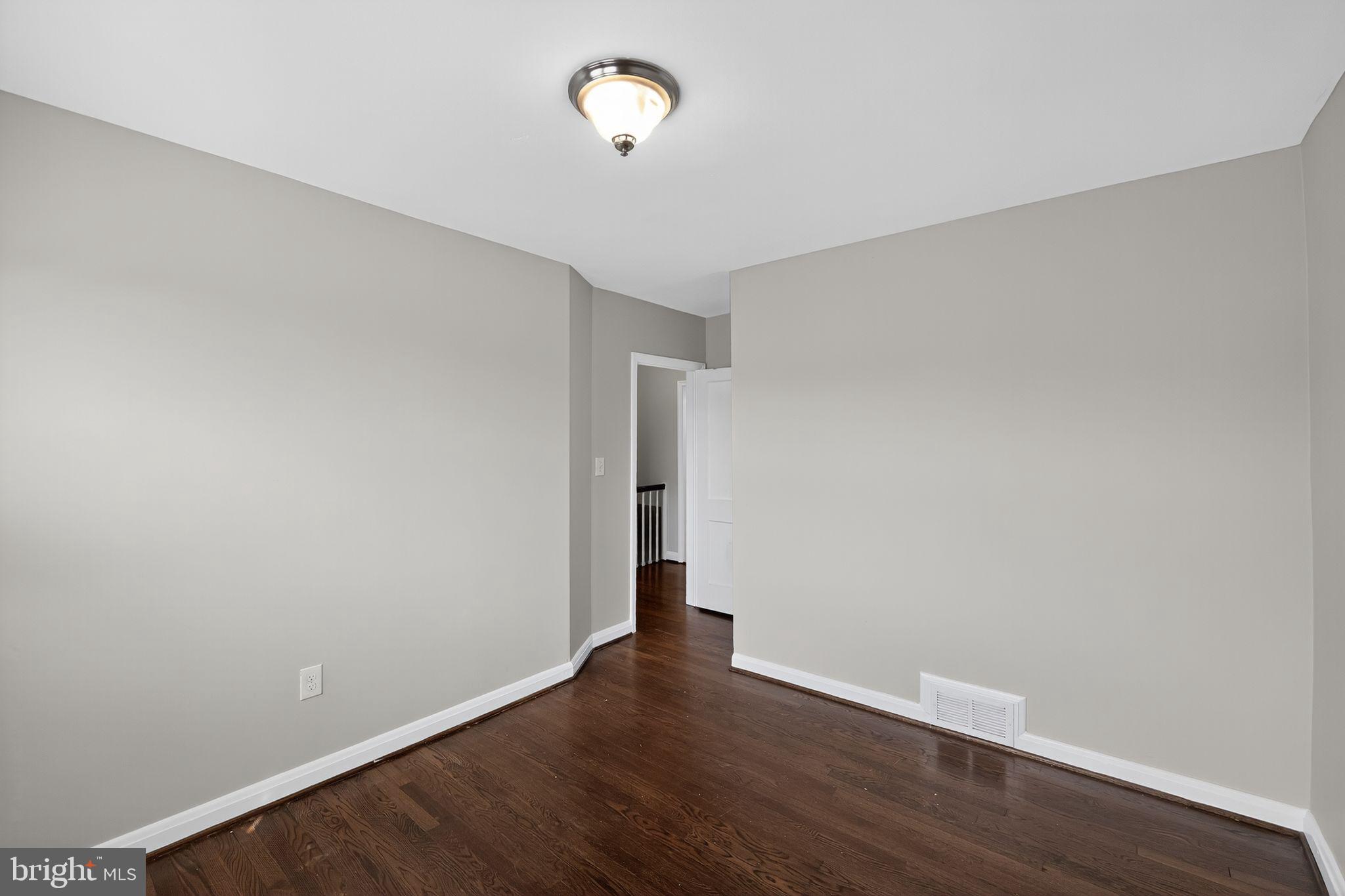 RAMBLEWOOD - Residential
