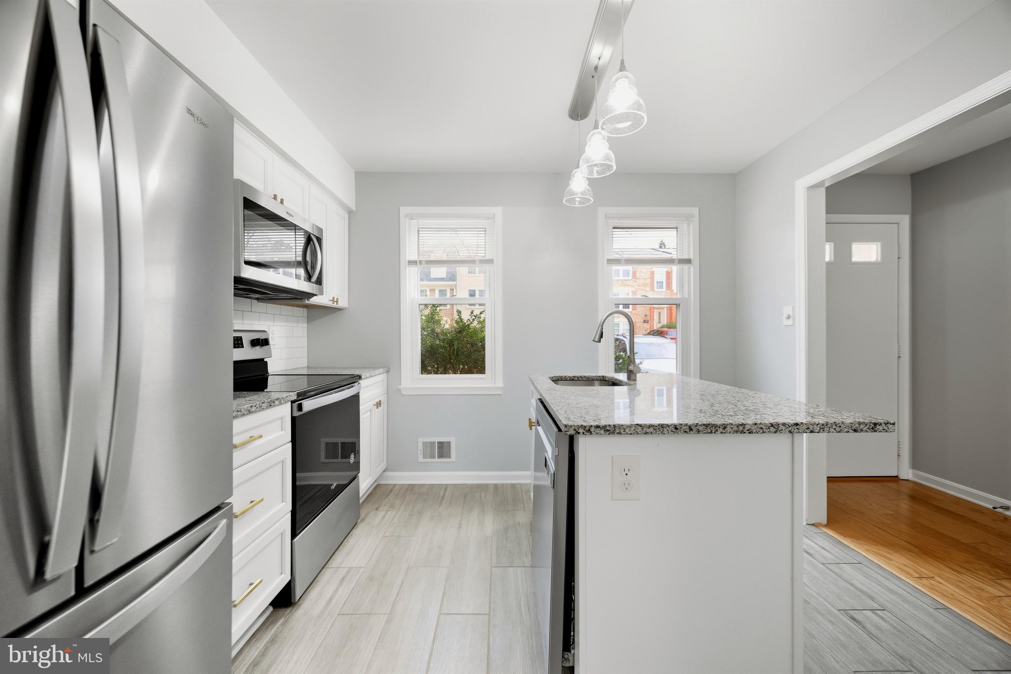 SHADY GROVE VILLAGE - Residential