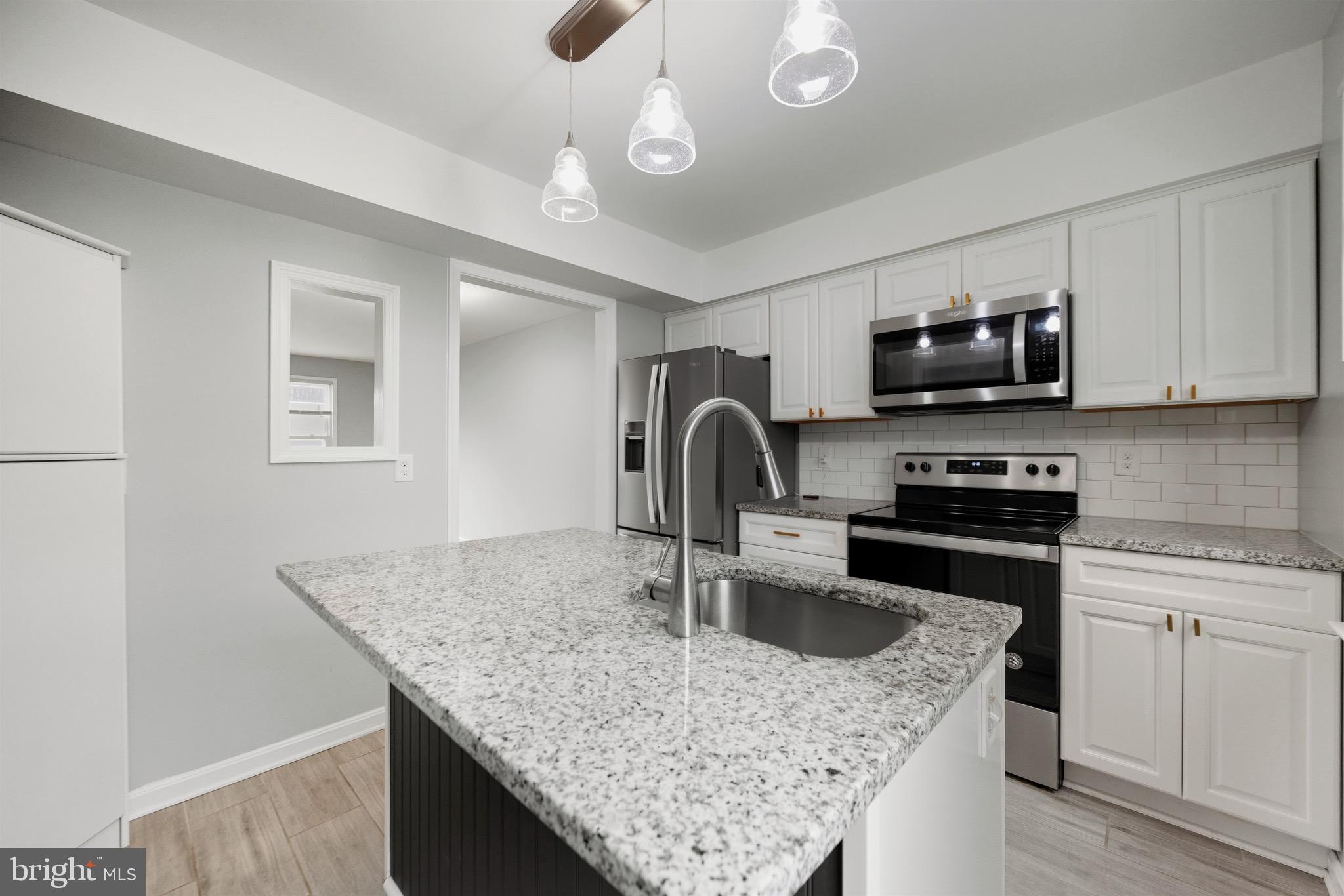 SHADY GROVE VILLAGE - Residential