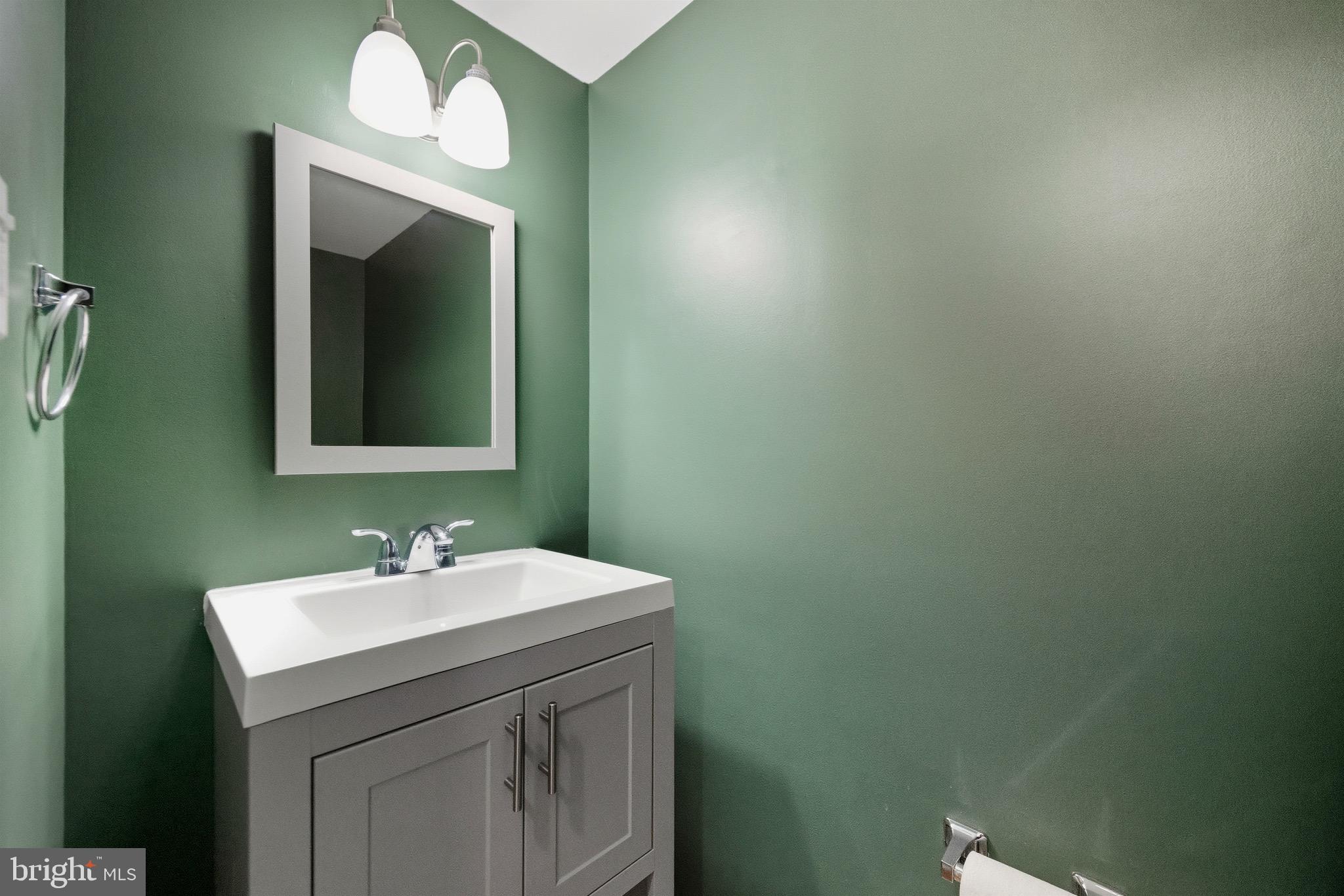 SHADY GROVE VILLAGE - Residential