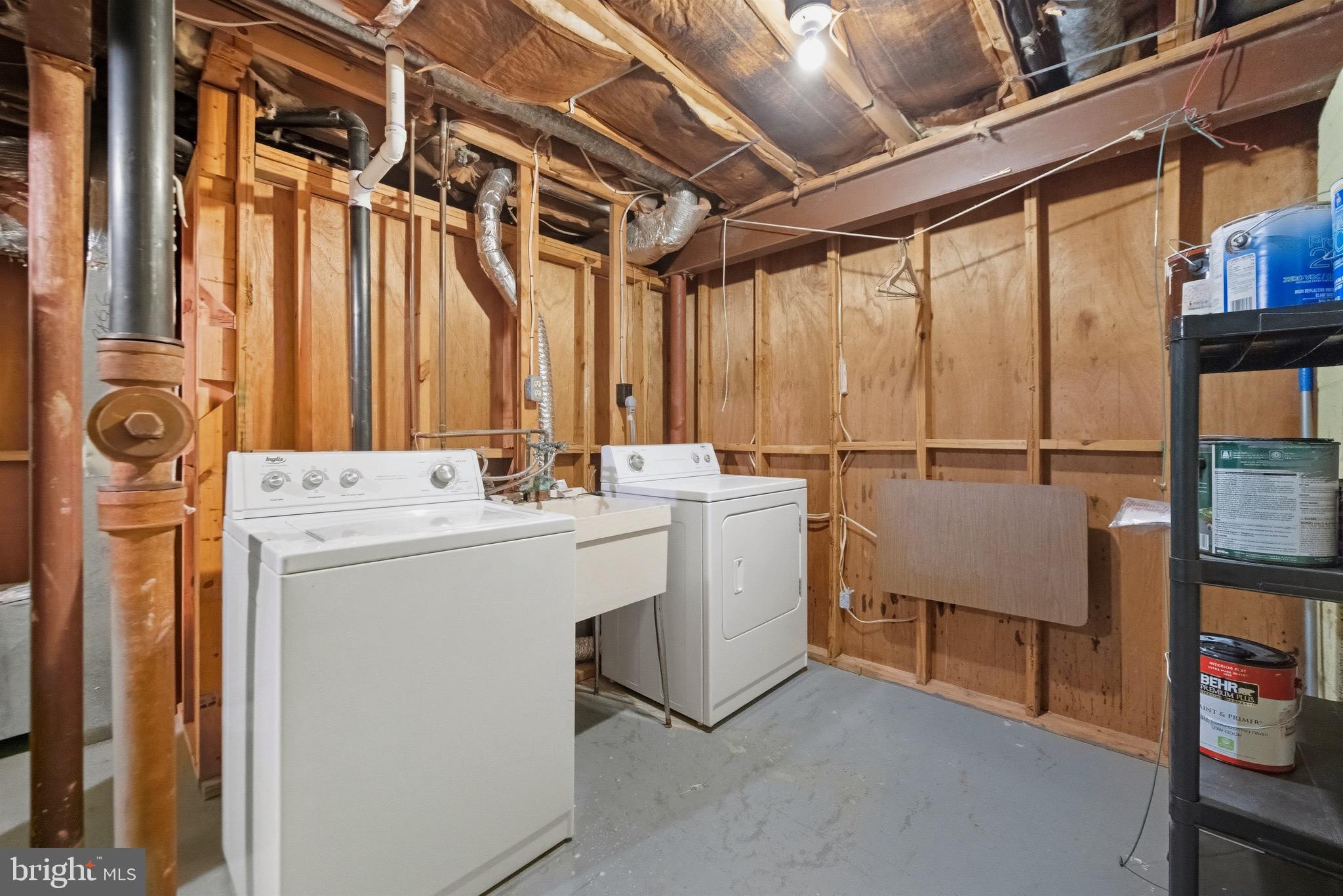 SHADY GROVE VILLAGE - Residential