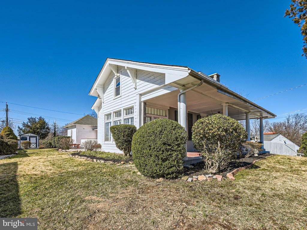 LOCH HILL - Residential