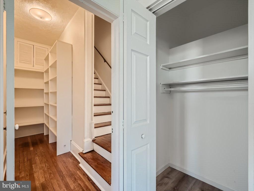 LOCH HILL - Residential