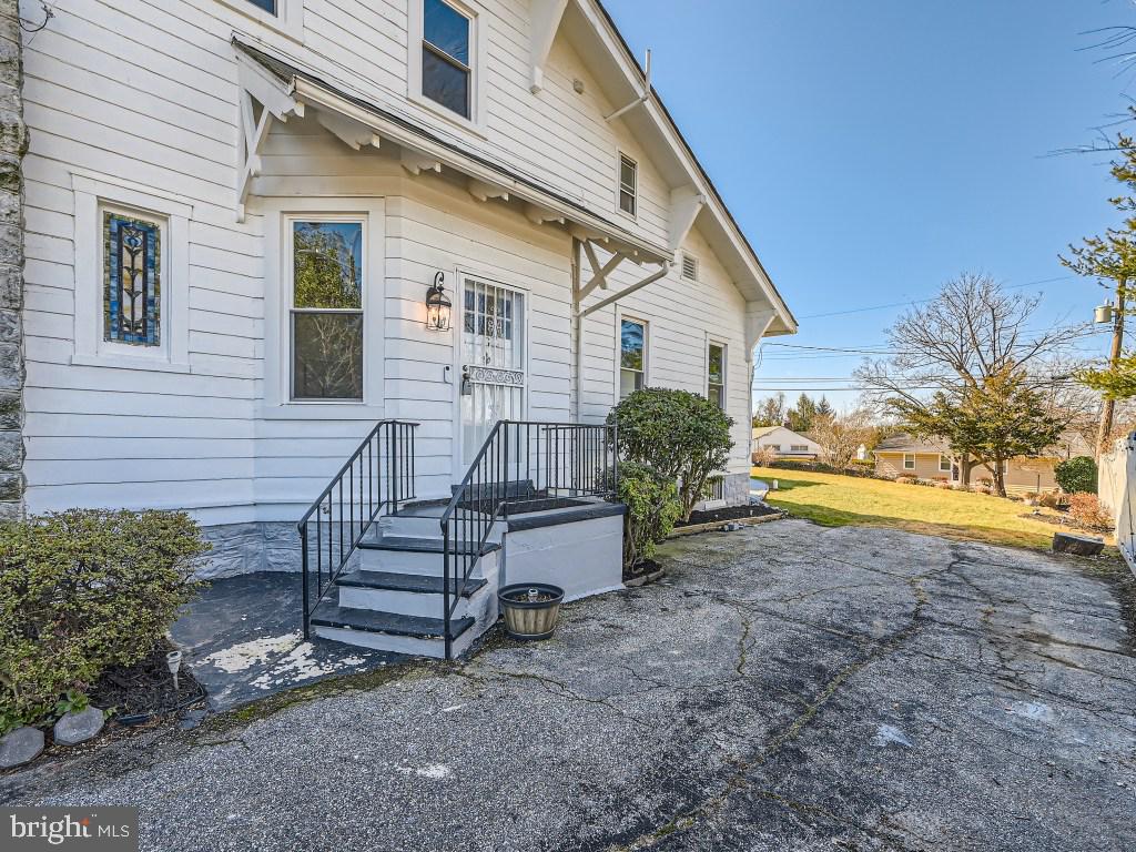 LOCH HILL - Residential