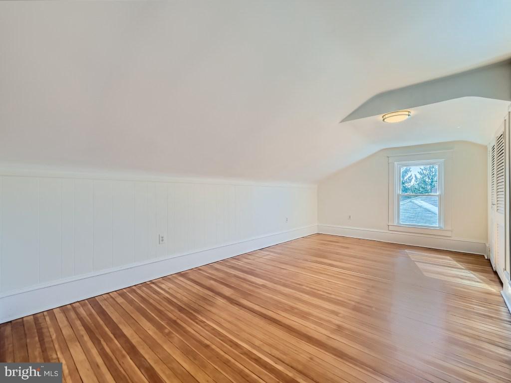 LOCH HILL - Residential