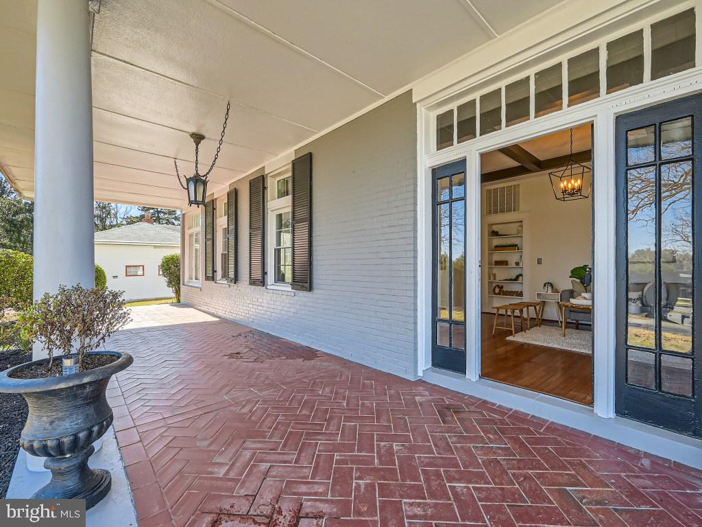 LOCH HILL - Residential