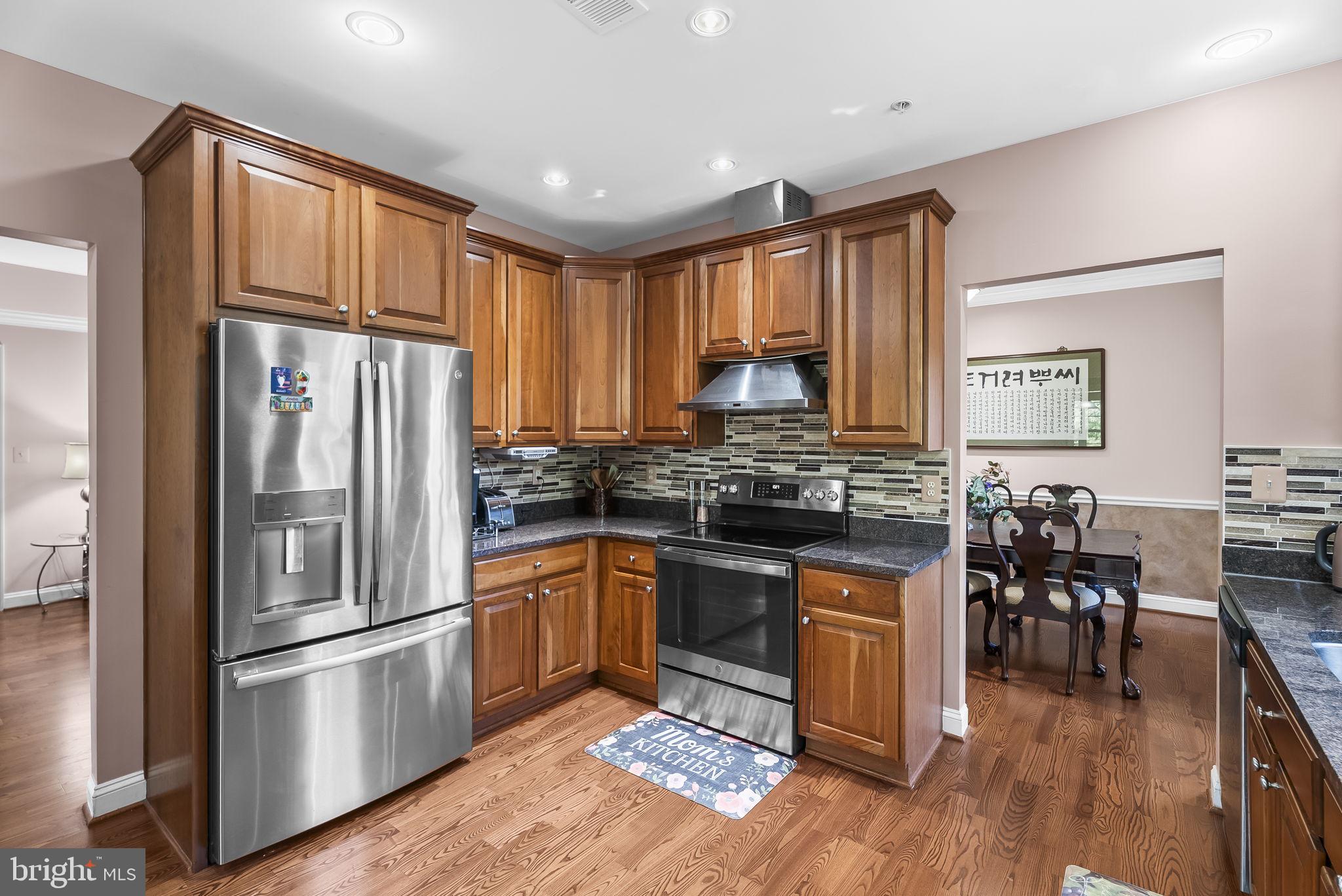 FIELDSTONE AT RIVER HILL - Residential