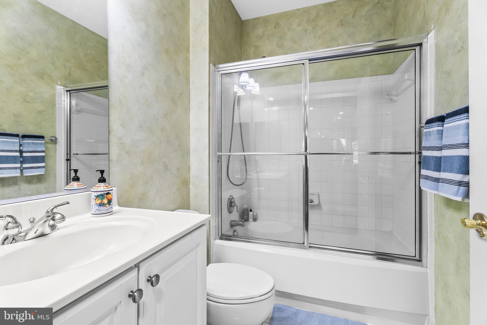 FIELDSTONE AT RIVER HILL - Residential