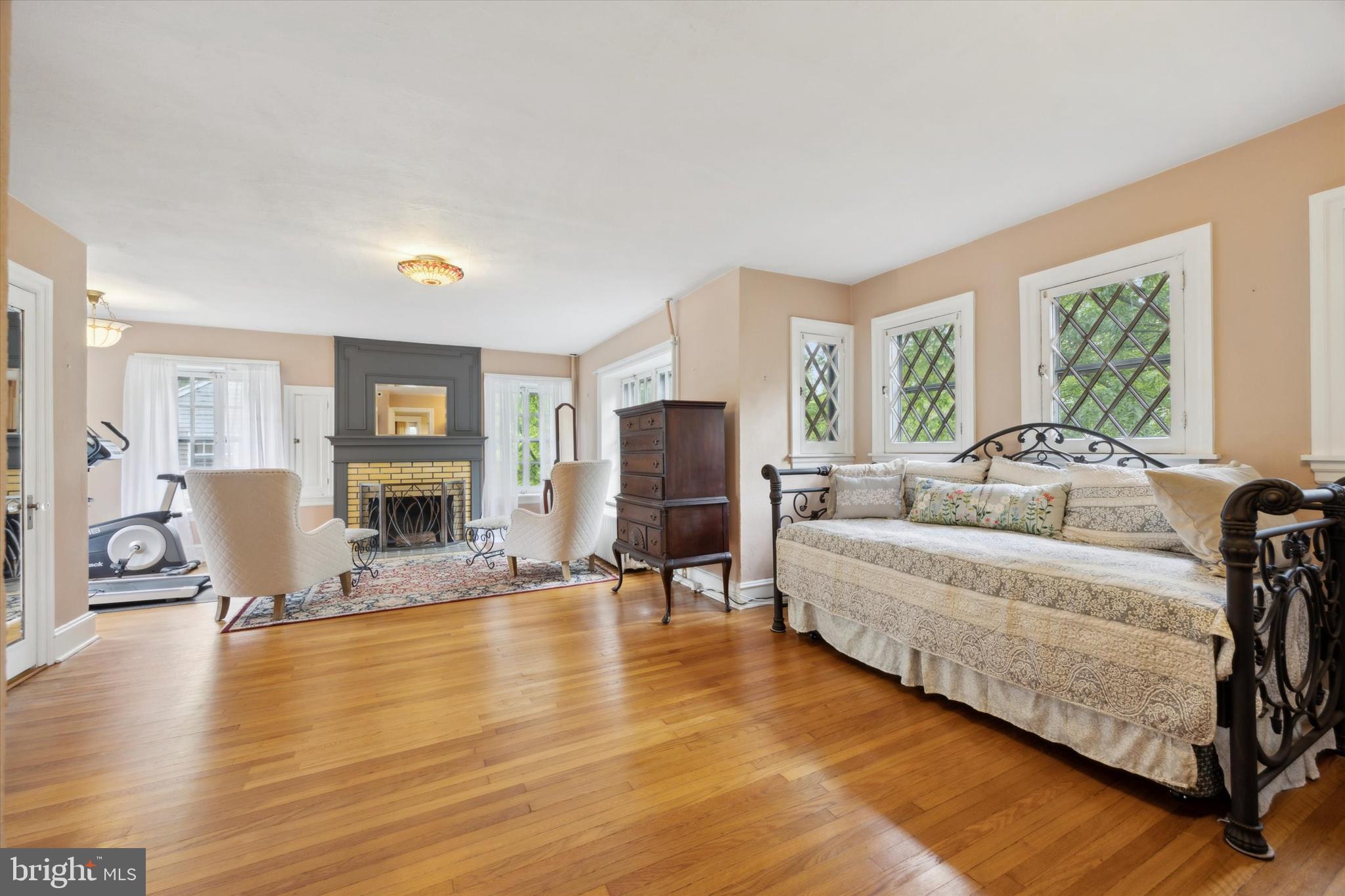 SWARTHMORE HILLS - Residential