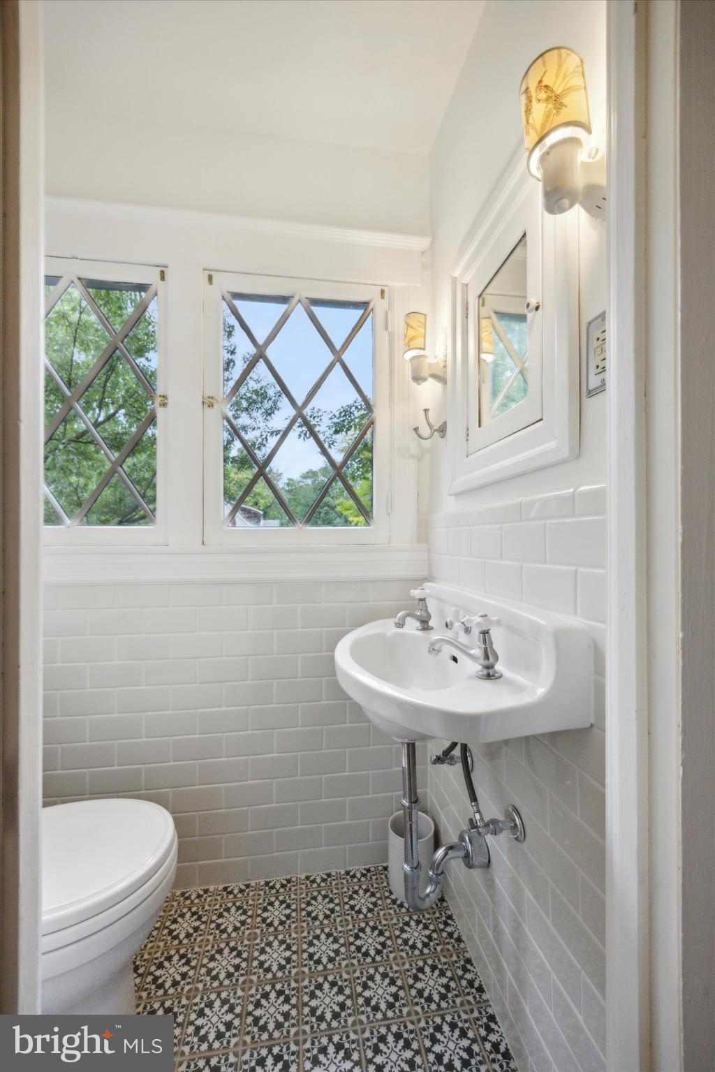 SWARTHMORE HILLS - Residential