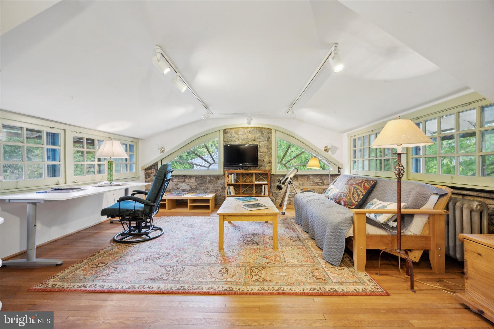 SWARTHMORE HILLS - Residential