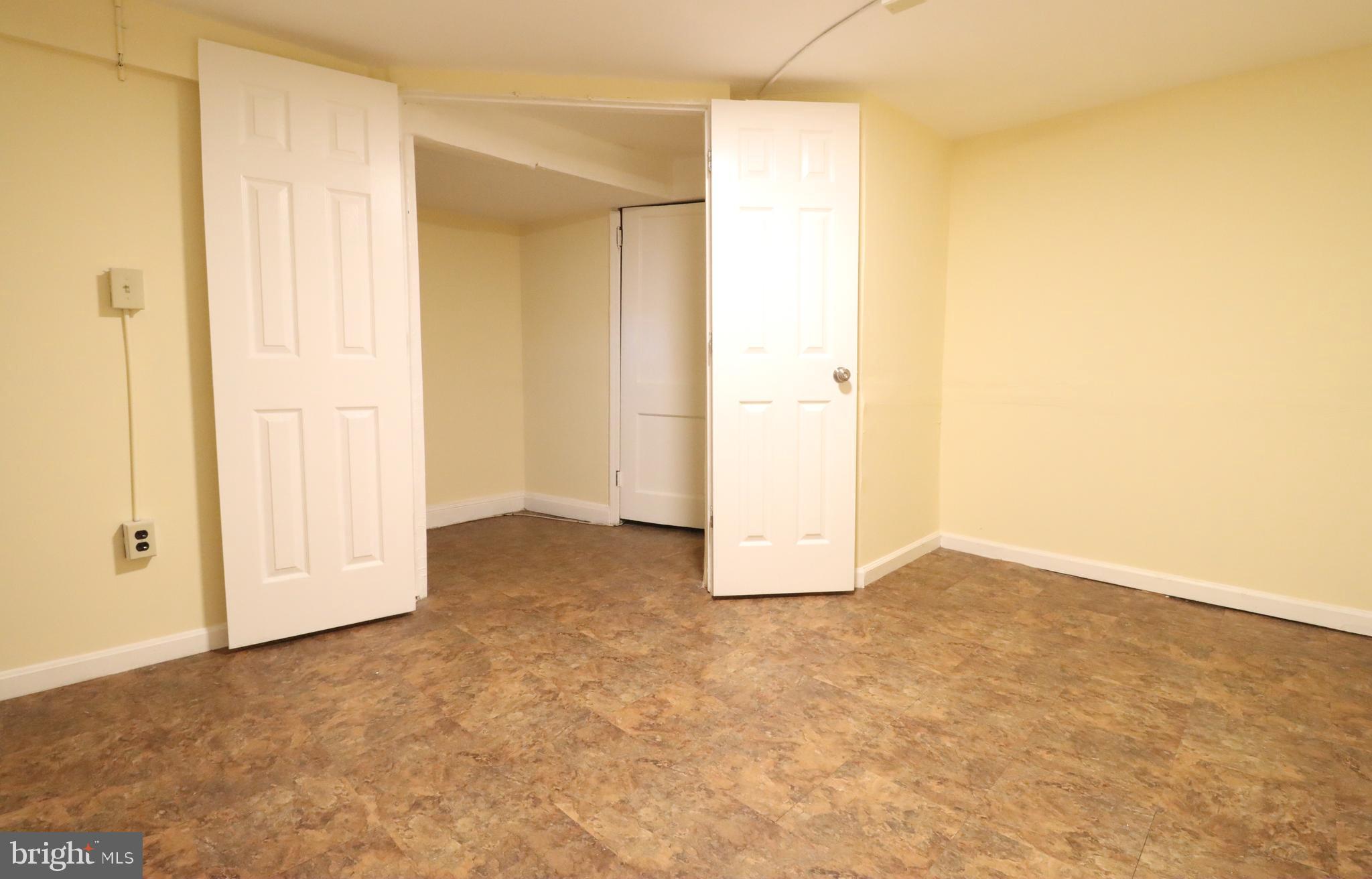 BARCLAY - Residential Lease