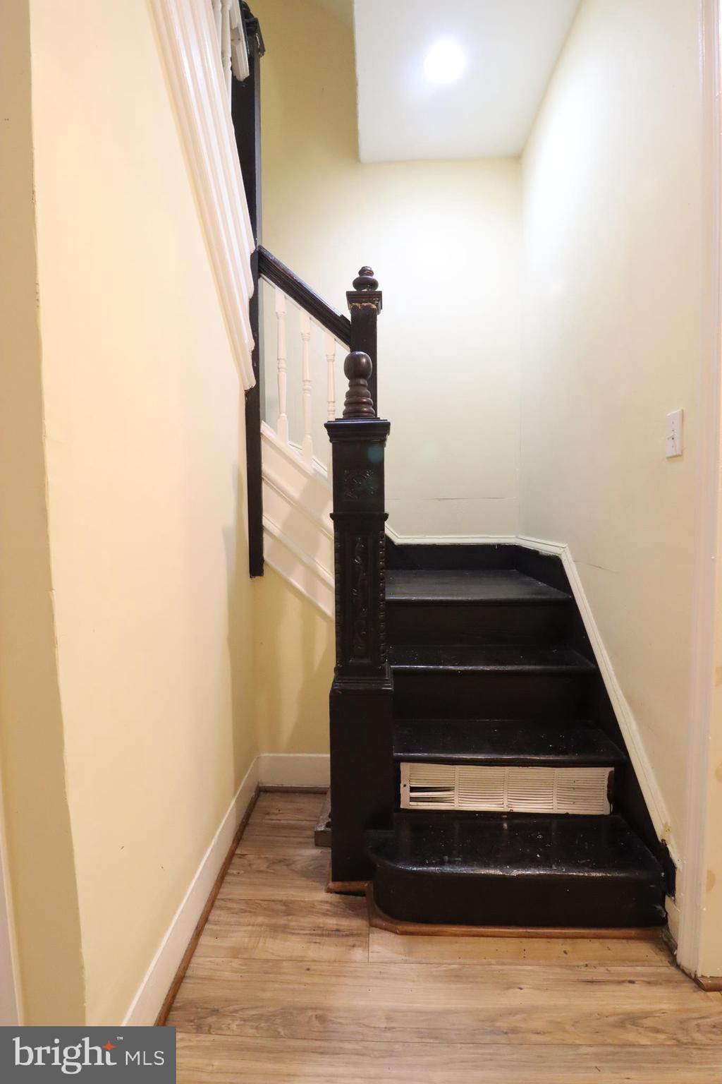 BARCLAY - Residential Lease